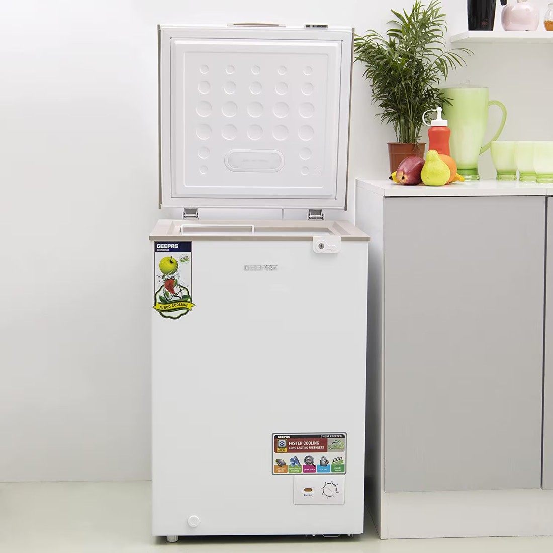 Geepas GCF1206WAH Chest Freezer, 120L