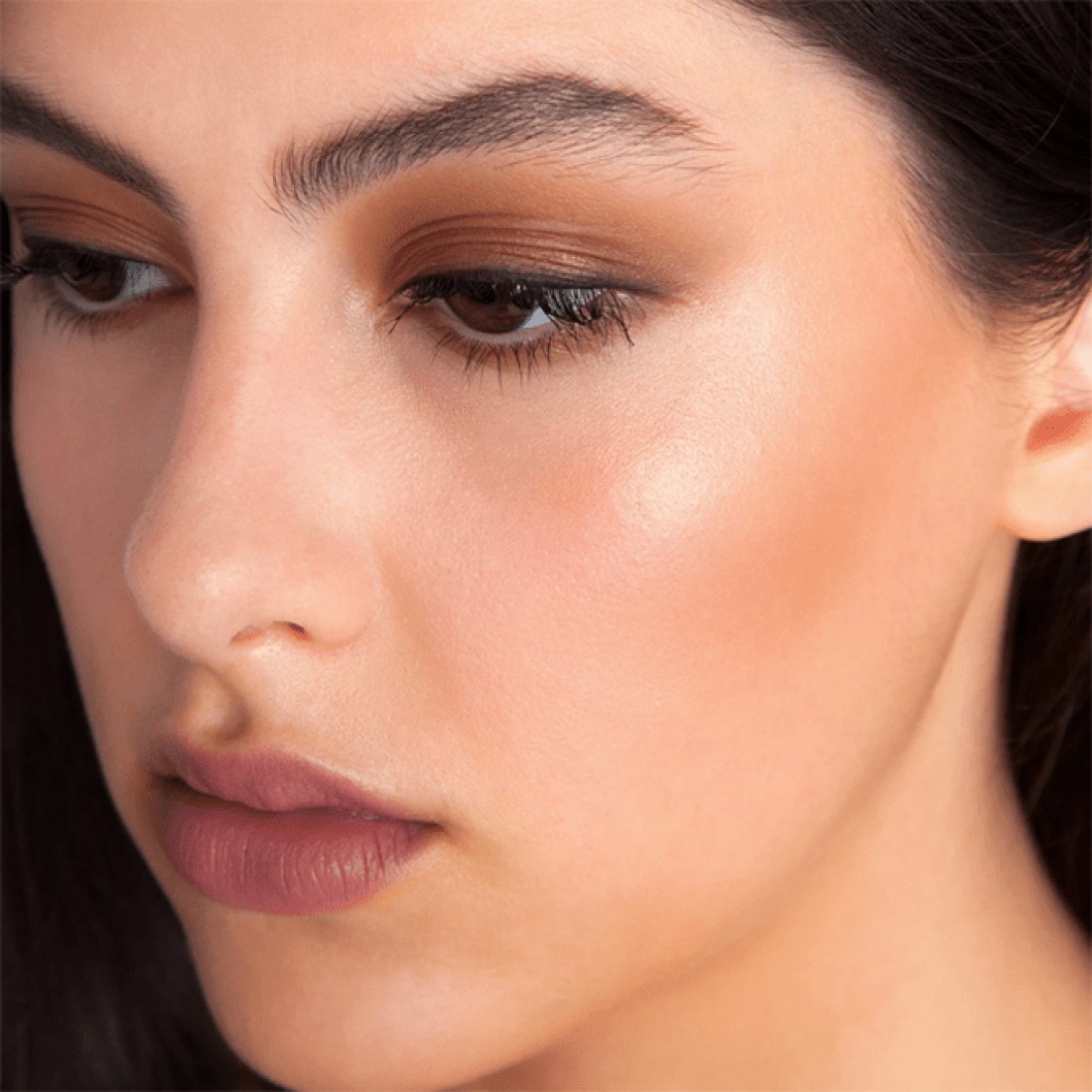 theBalm Bonnie Lou Manizer Highlighter & Shadow