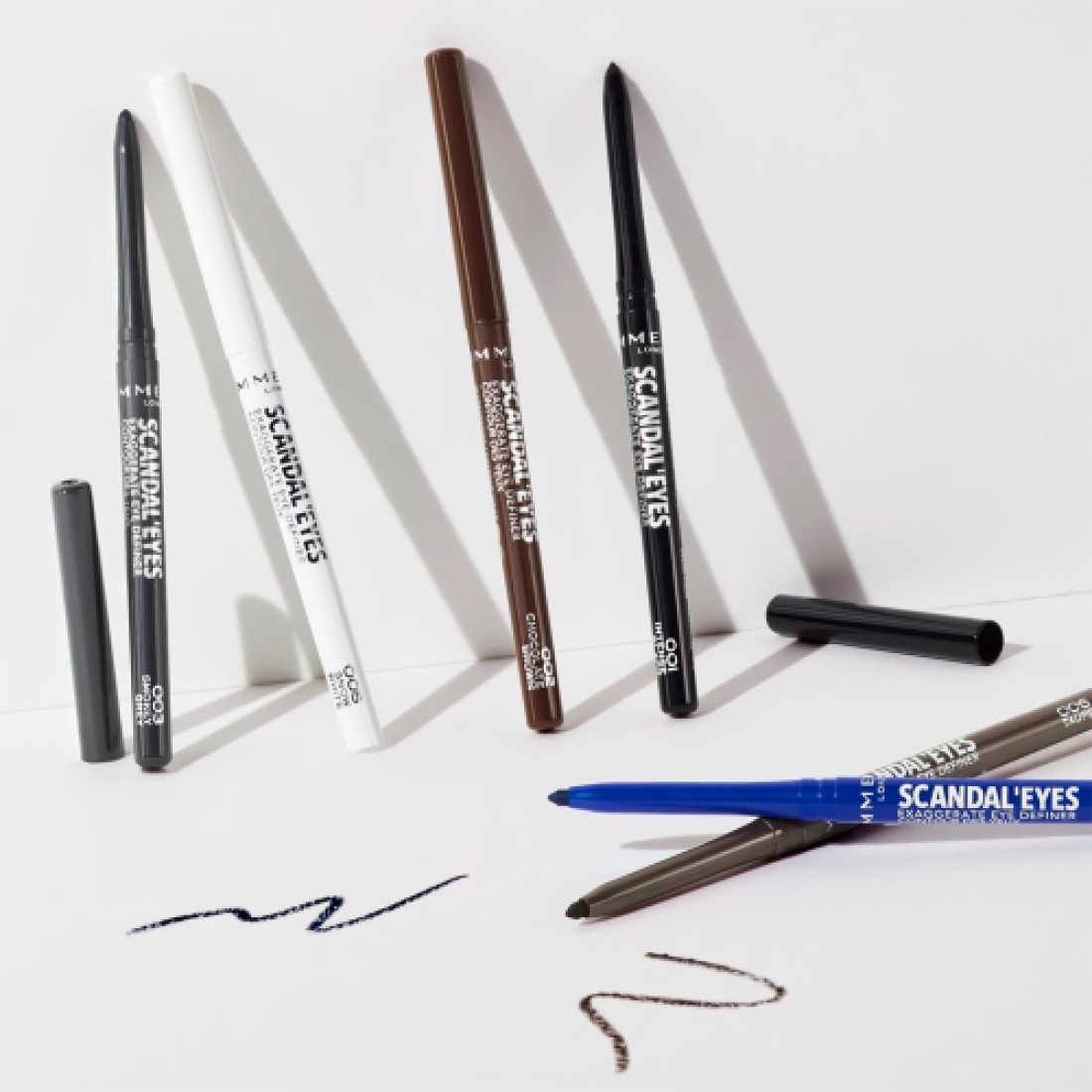 Rimmel London Scandaleyes Exaggerate Eye Definer