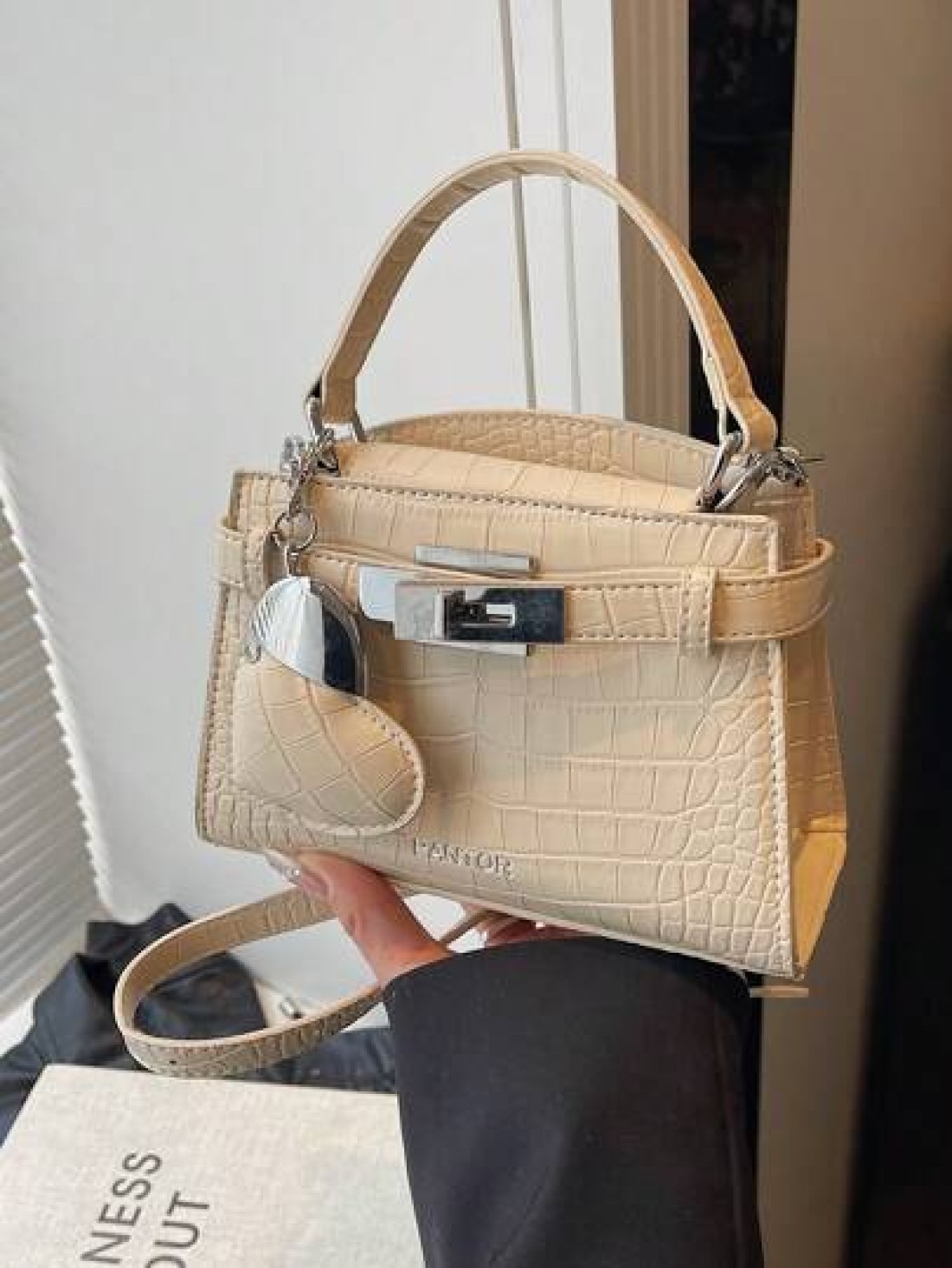 Mini Crocodile Embossed Women Handbag New Fashion Small Square Bag Versatile Shoulder Crossbody Bag