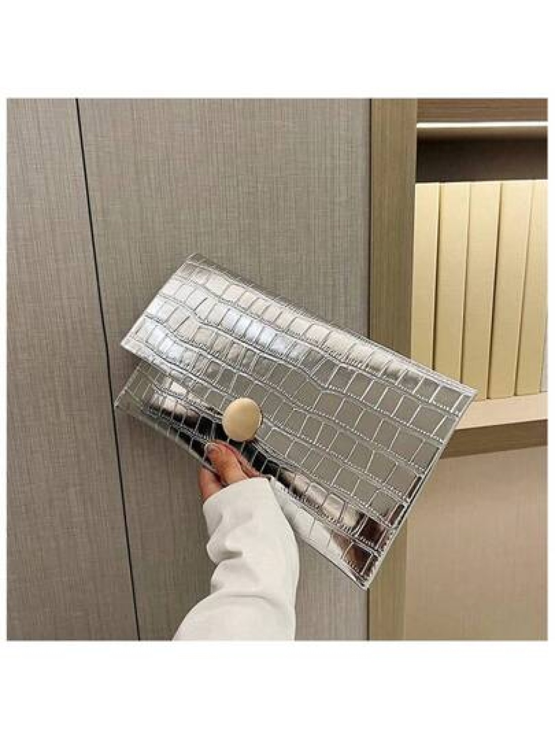 Crocodile Pattern PU Women s Clutch Bag Envelope Style Wallet With Metal Ring Buckle Unique Evening Bag Suitable For Parties Dances Weddings Formal Events