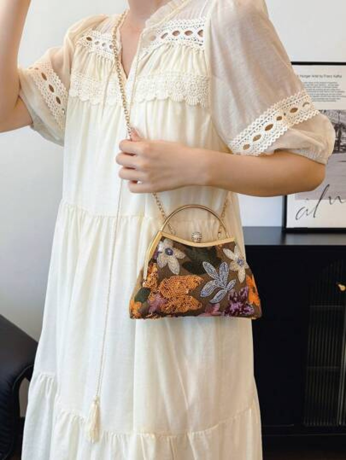 Embroidered Floral Tulle Sequin Patchwork Retro Chic Clutch Bag Elegant Women s Evening Handbag For Party Perfect For Party Wedding Prom Dinner Banquet Matching With Holiday Party Dress Evening Dress