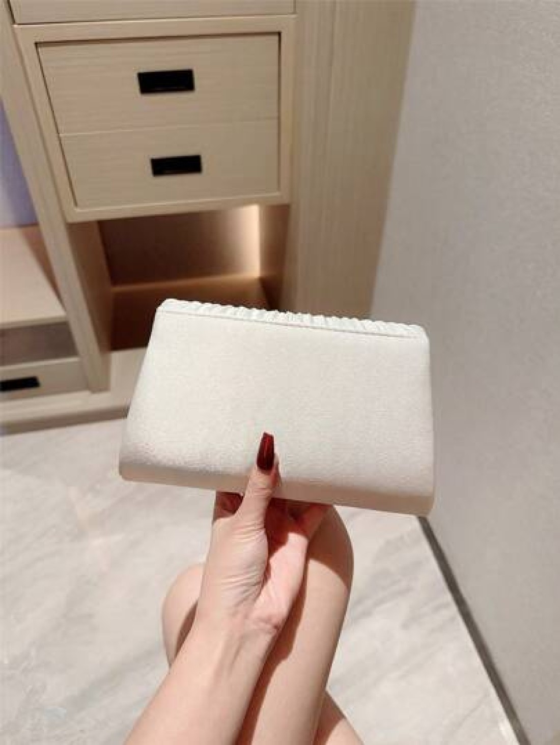 1pc Classic Pleated Satin Evening Dress Clutch Bag Formal Party Handbag Romantic Wedding Bridal Envelope Bag With Rhinestone Decor Chain Shoulder Bag Tready Party Bags Perfect For Party Wedding Prom D