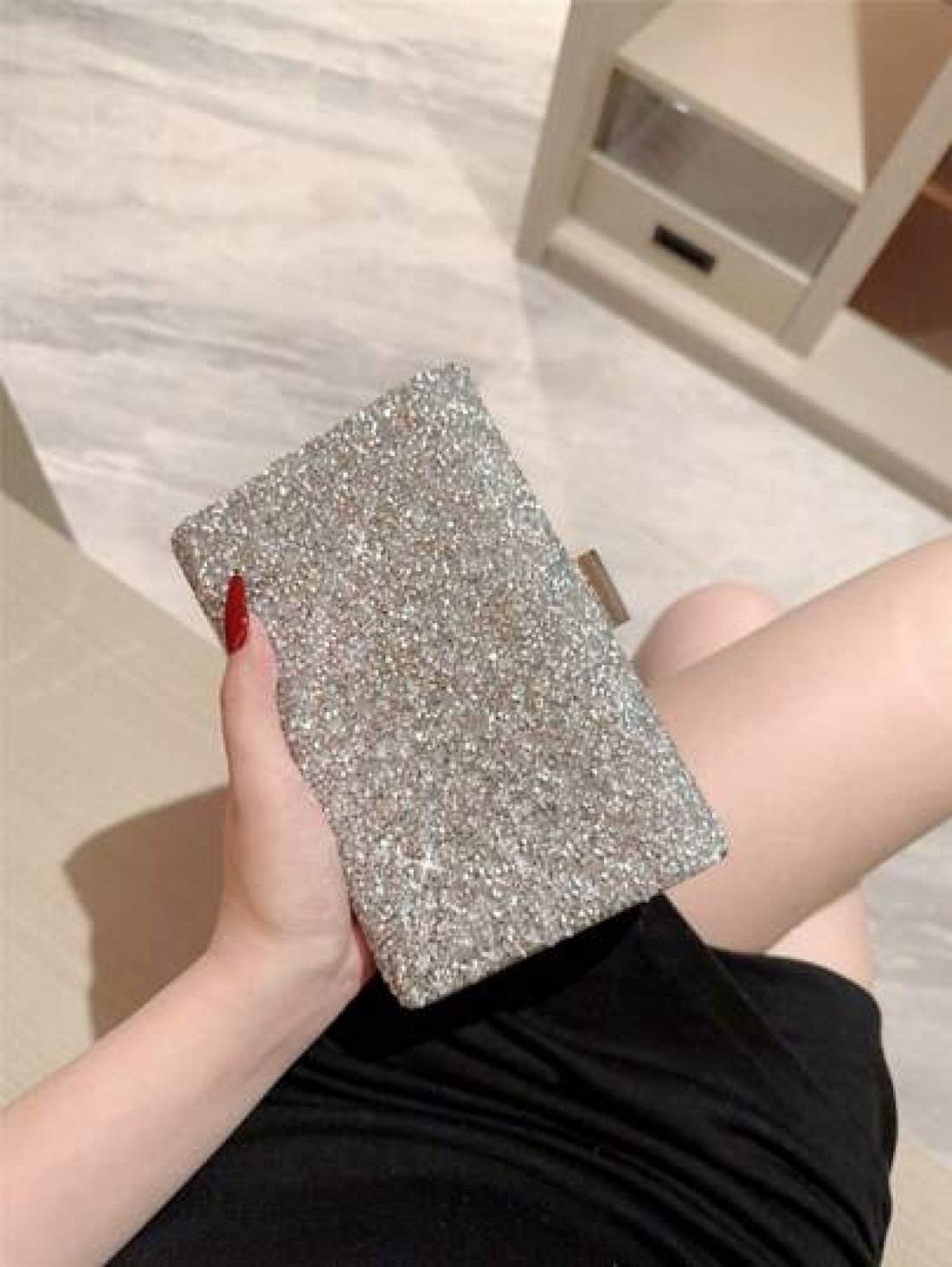 One Shiny Rhinestone Encrusted Box Shaped Evening Clutch Bag For Women Elegant Luxury Formal Dress Mini Bag For Romantic Wedding Bridal Party Prom Chain Shoulder Bag Square Purse Perfect For Party Wed