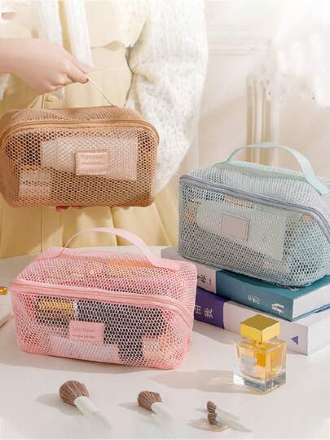 1pc Portable Mesh Travel Toiletry Bag Large Capacity Makeup Organizer Pouch Multi Functional Cosmetic Bag With Handle Women Gift Girls Gift Birthday Gift Mother s Day Gift Can Store Lipstick Eyeshadow