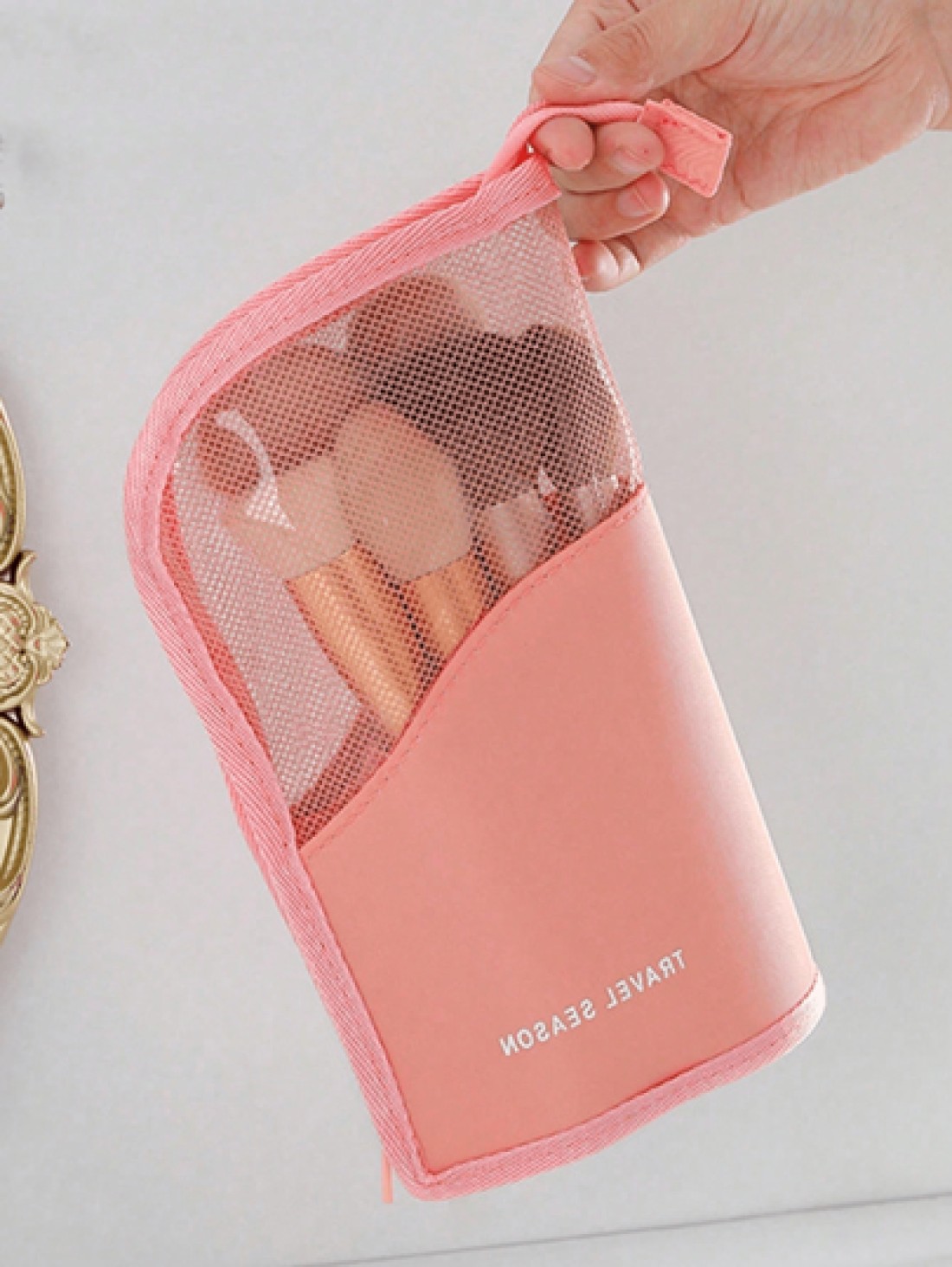 1pc Spacious Lightweight Portable Travel Toiletry Bag Multifunctional Cosmetic Makeup Organizer Pouch With Zipper Closure Suitable For Lipstick Brushes Skincare Phone Coins Small Items For Home Travel