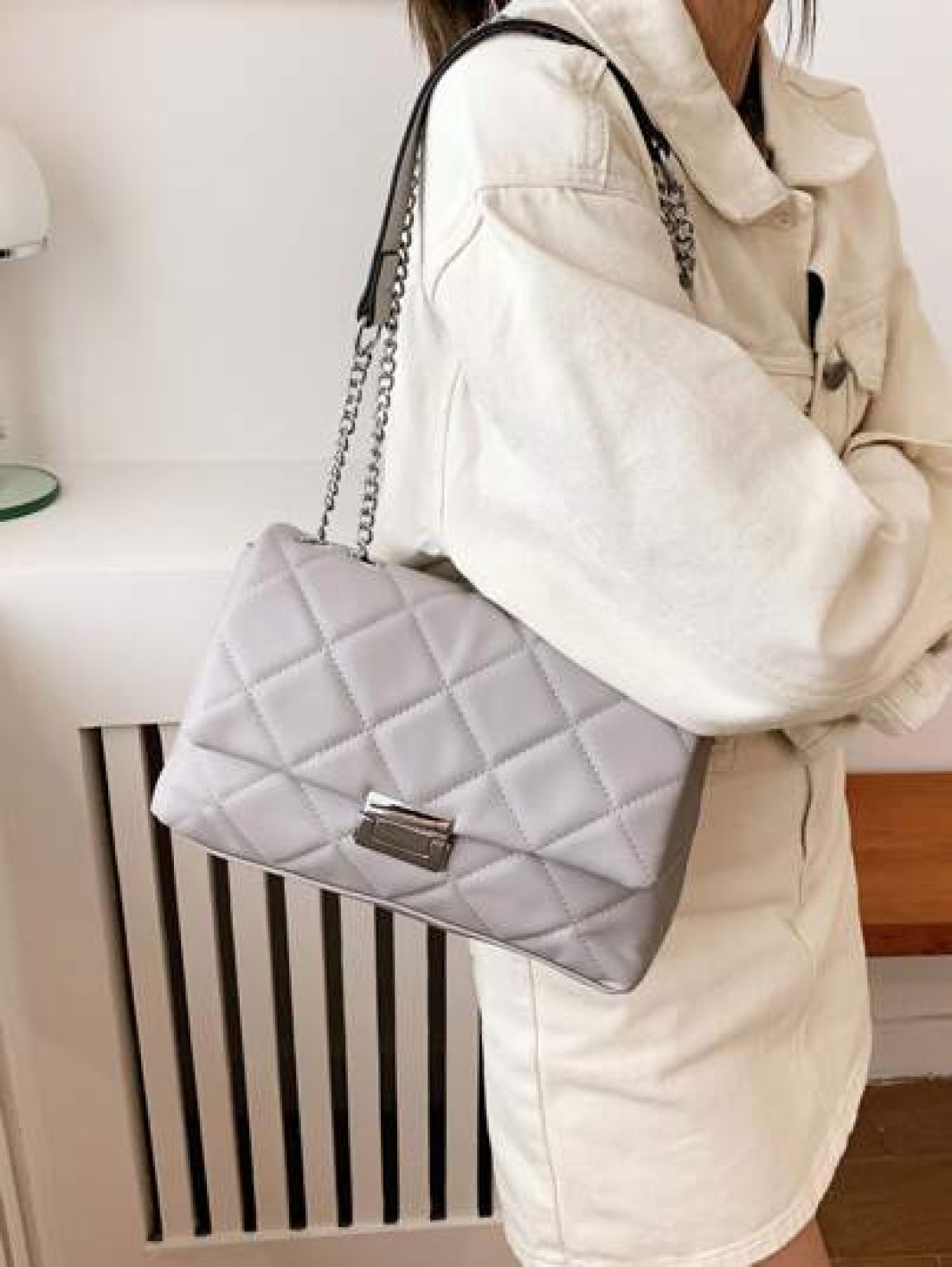 CONTAINEVERY Lightweight Business Casual Fashionable Minimalist Quilted Flap Chain Square Bag Soft Leather Chain Crossbody bag For Teen Girls Women College Students Rookies White collar Workers Perfec