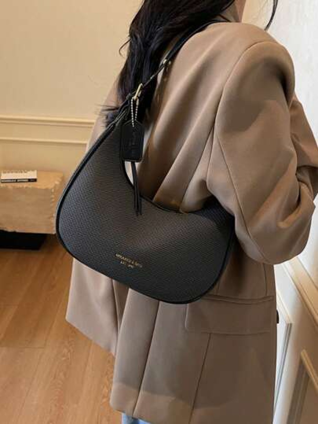 1pc Solid Color PU Leather Shoulder Bag For Women Versatile Crossbody Bag For Commuting Adjustable Shoulder Strap