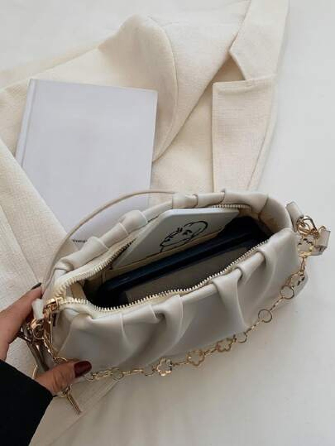 CONTAINEVERY Fashionable Moire Chain Decor Ruched Bag Classic Carryalls Latest Stylish Cloud Sling Bag With Chain Handle And Detachable Strap Beige For Women Rookies White Collar Workers For Teacher G