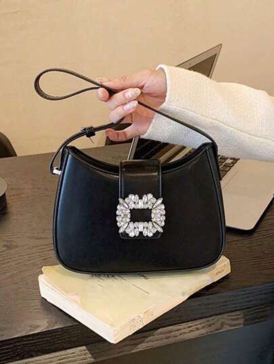 Shoulder Bag With Rhinestone Decorative Armpit Bag Versatile And Fashionable Rhinestone Glitter Saddle Underarm Bag PU Leather Textured Bag Purse Fashion Versatile Bag