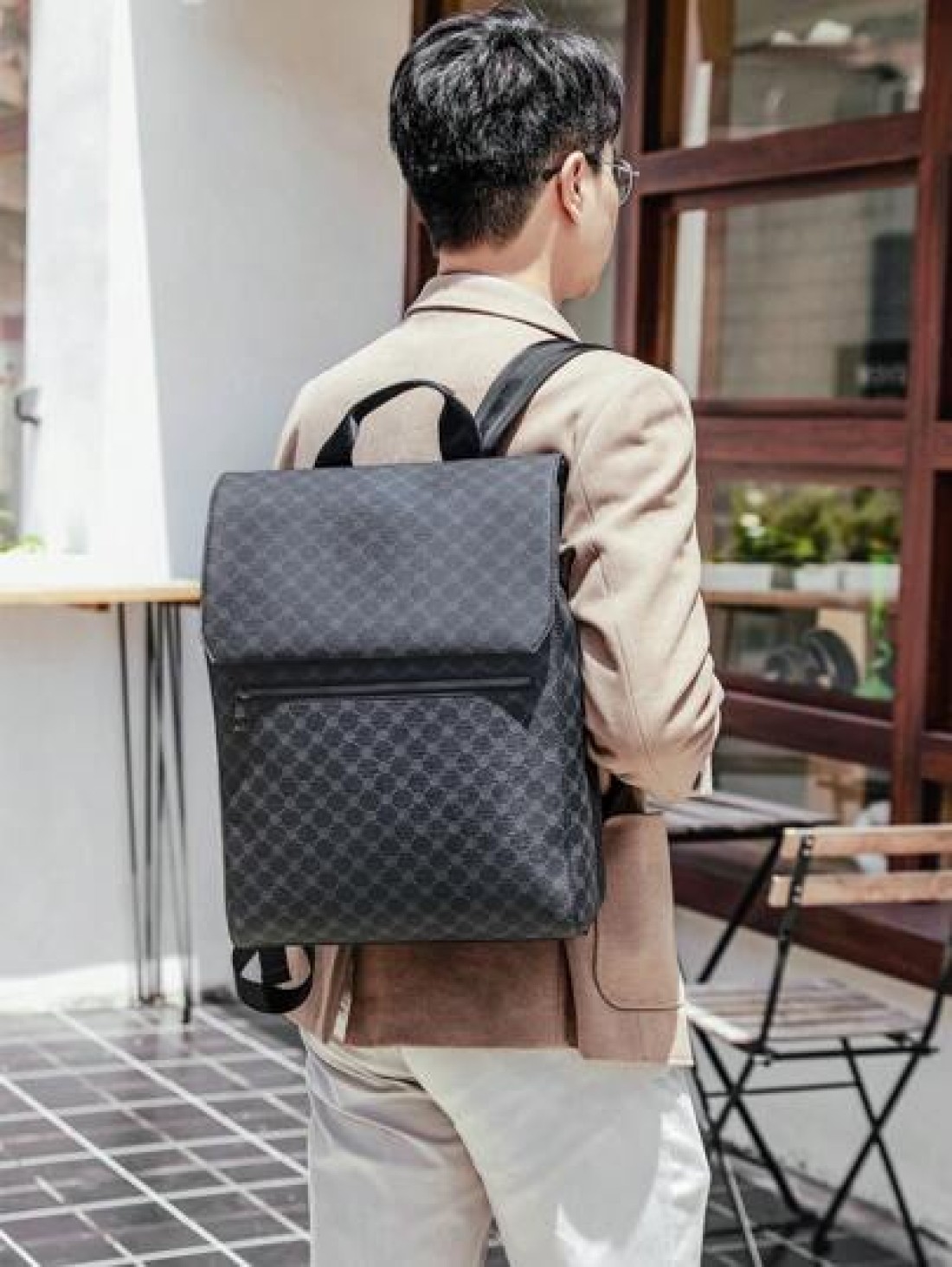 Men s Large Capacity Classic Floral Flip Cover 15 6 Inch Laptop Backpack Business Dual Shoulder Bag Travel Backpack Suitable For Business Trip Back To School Travel Father s Day Gift