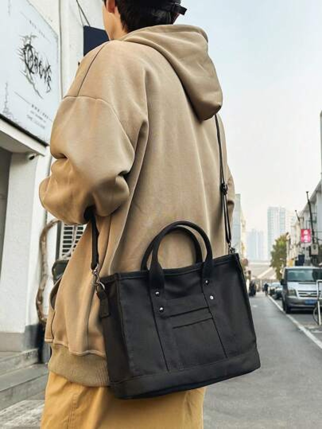 peach tree 1pc Men Shoulder Bag Crossbody Bag Tote Bag Casual Versatile Lightweight Nylon Messenger Bag Multifunctional Outdoor Bag Minimalist And Chic Gift Black Large Capacity Portable Fashion Casua