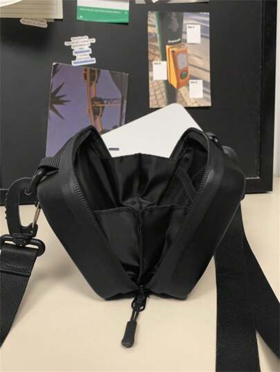 Men s Solid Color Structured Box Bag Adjustable Shoulder Strap Crossbody Bag Christmas Fall University Cross Body Bag Gifts Scream Bag Winter Christmas Gifts Thanksgiving Travel Purse Holiday Tote Bag