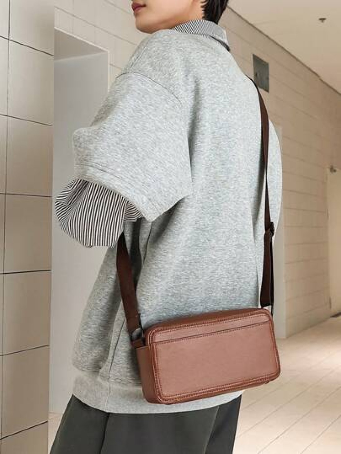 peach tree Men s Box Bag Sling Bag Shoulder Bag Small Square Bag Business PU Waterproof Flap Bag Wallet Business Storage Bag Suitable For Business Trips Graduation School Supplies