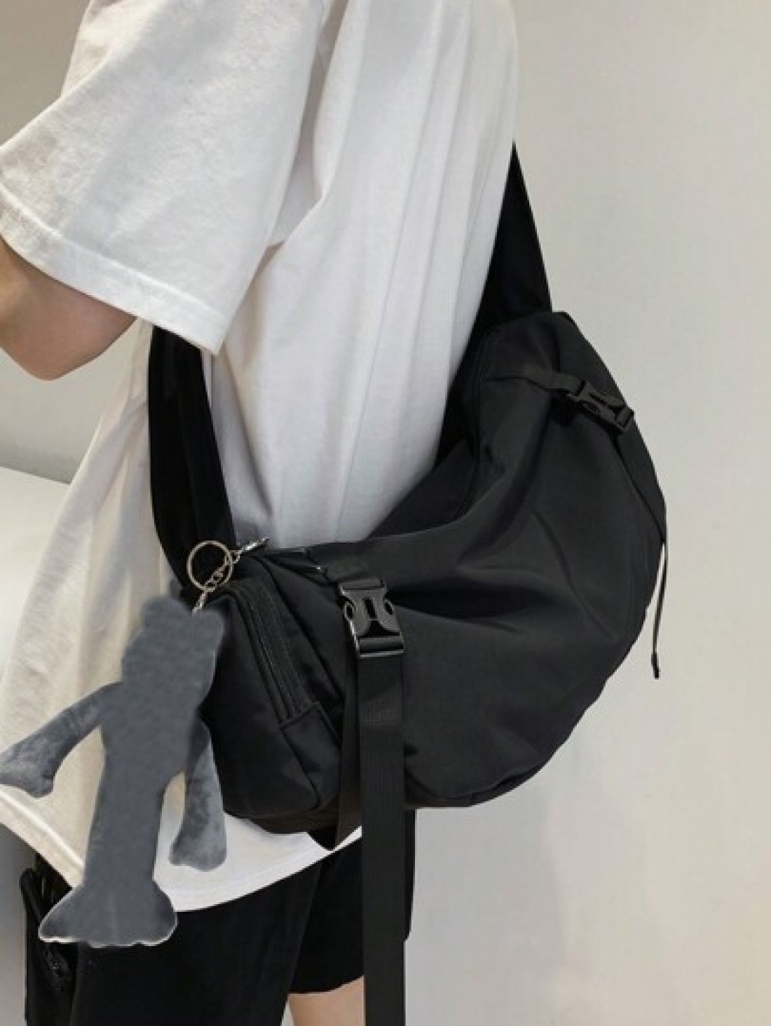 Men s Large Capacity Messenger Bag Waterproof Shoulder Bag Versatile Messenger Bag Student Campus Backpack Suitable For Going Out And Daily Commuting Solid Color Men s Bag Excluding Pendants Bag Chris