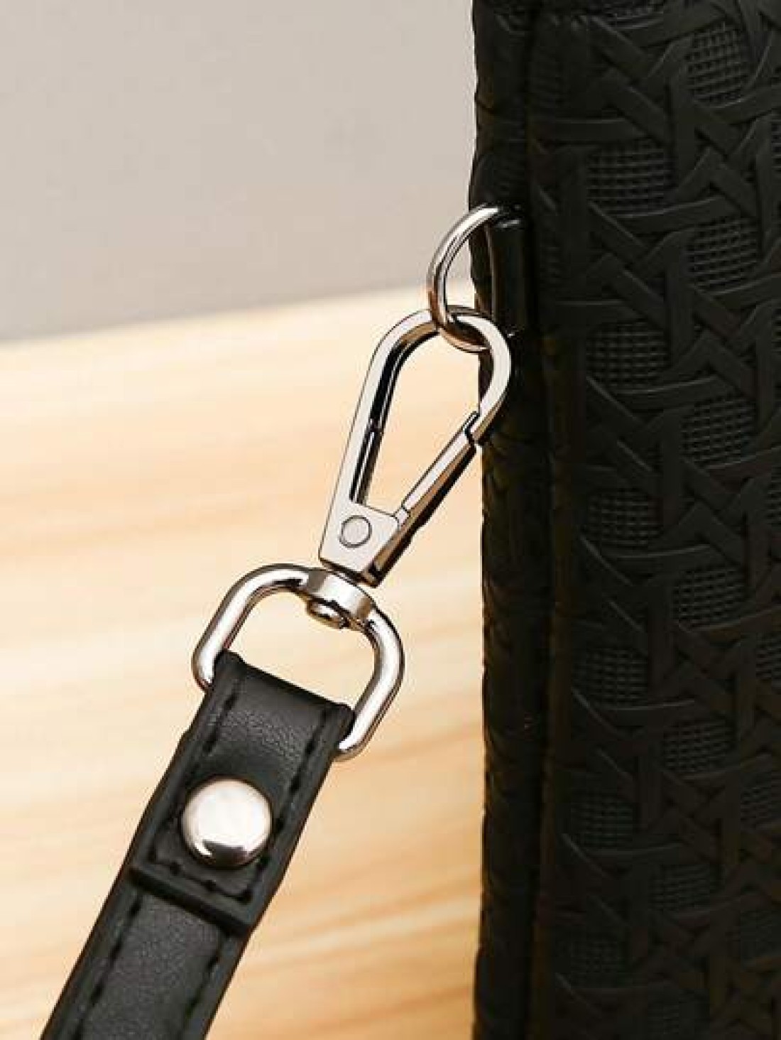 Men Single PU Embossed Clutch Wrist Bag Clutch Bag Hand Bag Wristlet Bag Purses Travel Work Summer Holiday Bag Multi Functional For Commute Undergraduates University Stylish Practical Portable Handbag