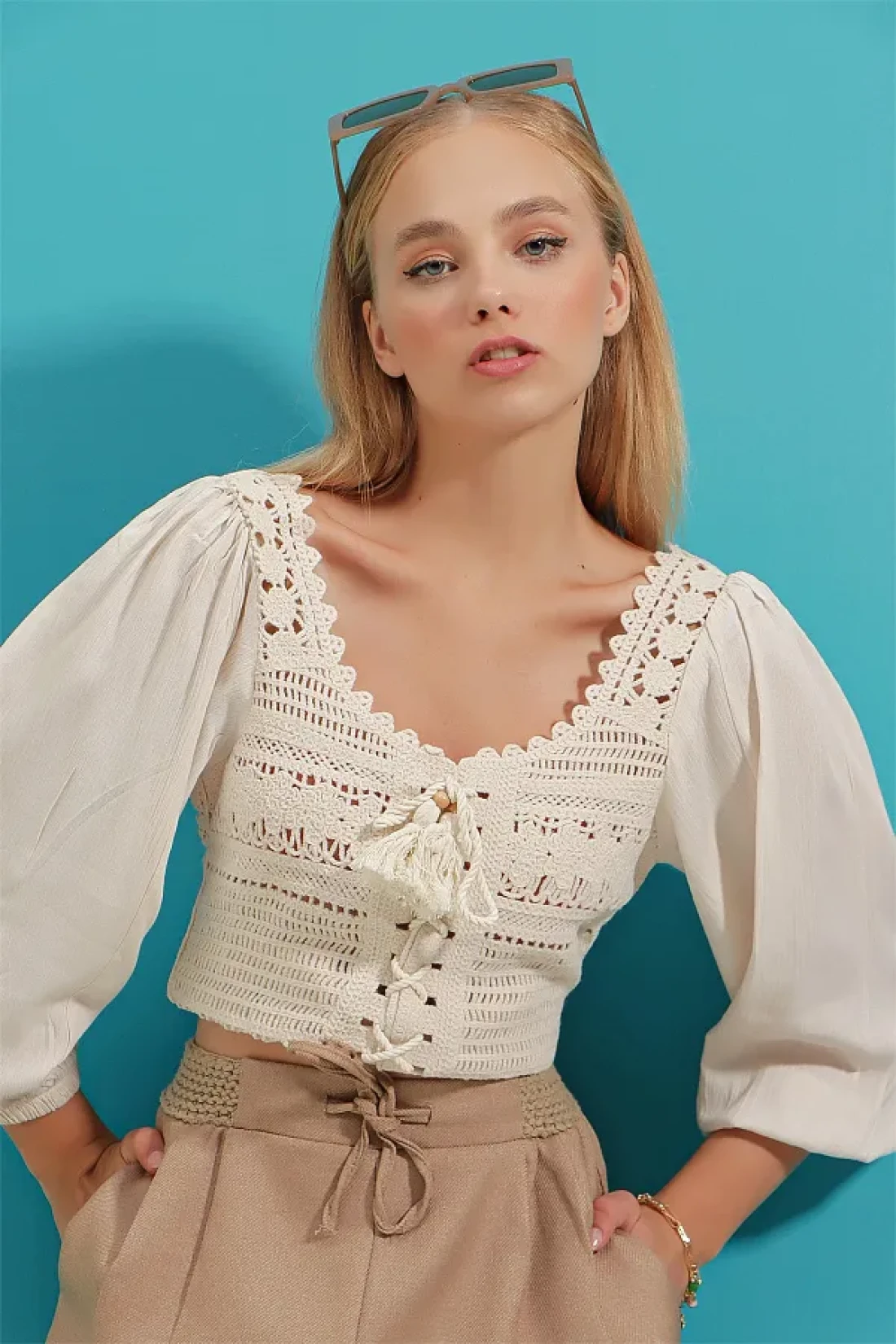 Trend Alaçatı Stili Women's Ecru Oval Collar Front Lace Up Linen Blocked Crochet Blouse ALC-X9196