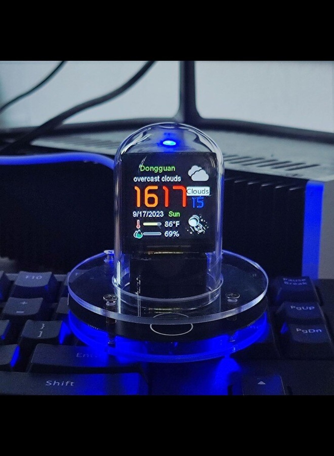 Smart 1.54&quot; IPS Display Clock: WiFi, RGB, Weather Updates - 4 Modes, High-Res Album, Customizable Colors &amp; GIFS, Auto Night Mode, Easy Weather Access