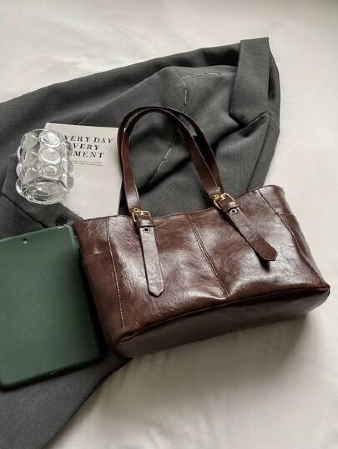 Minimal Style Large Capacity Underarm Tote Bag For Commuting