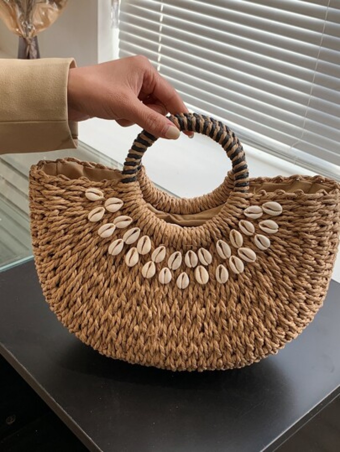 Tropiscape 2025 Fashion Hollow Straw Shell Bag Handwoven Semi Circle Tote Handbag Suitable For Beach Holiday Daily Use Travel Parties Gift For Women Bohemia Chill Vacation