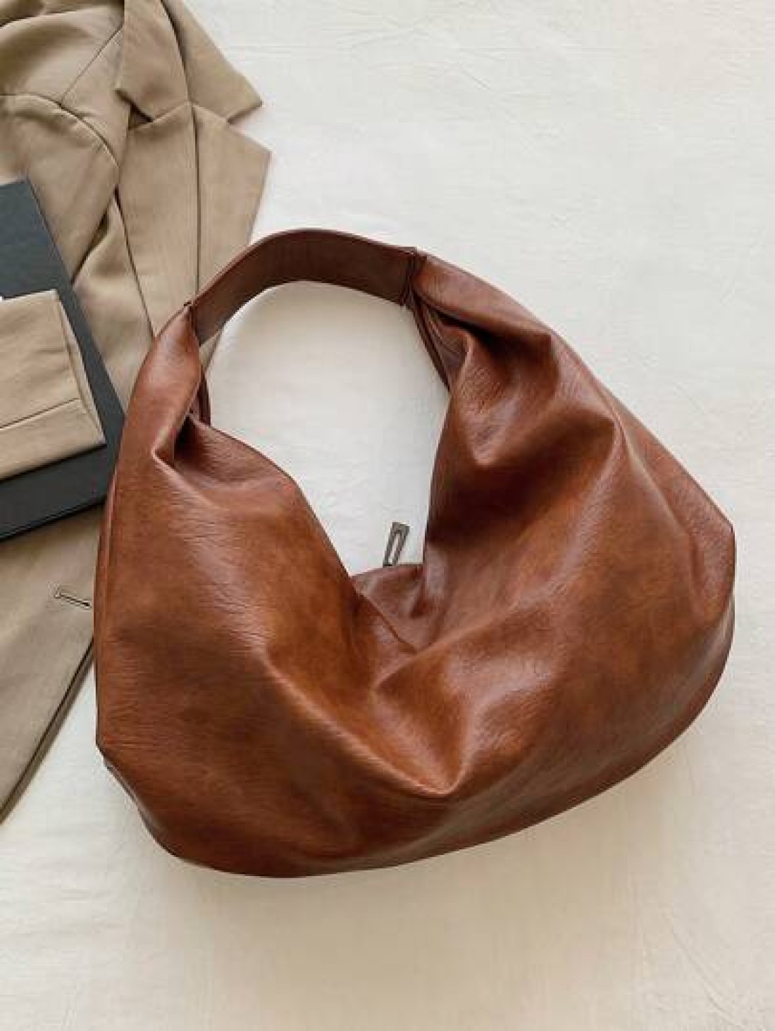 KVKY Large Retro Style Hobo Bag Large Capacity PU Tote Bag Women s Casual Shoulder Bag Armpit Bag With Zipper Suitable For Shopping Commuting Work And School Suitable For College Students White Collar