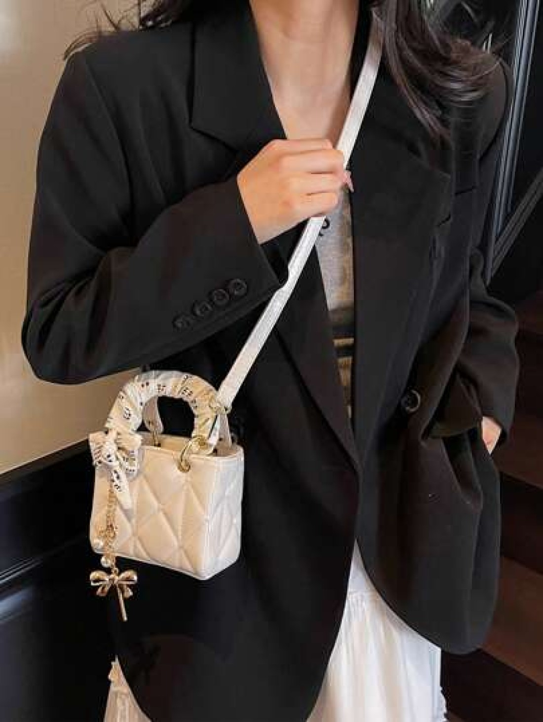 Exquisite Mini High Quality Textured New Popular Sweet Silk Scarf Handbag In Spring And Summer Niche Design Diamond Grid Heart Embroidered Princess Diana Bag Fashionable Crossbody Bag With Bow Pendant