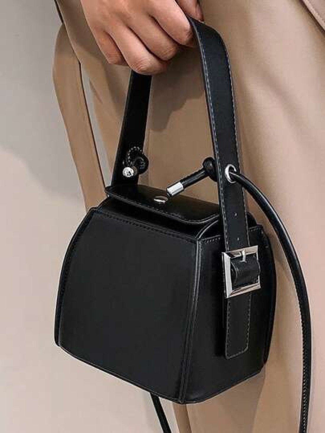 Stylish Personality Mini Portable Cigarette Case Clutch Bag With Strap