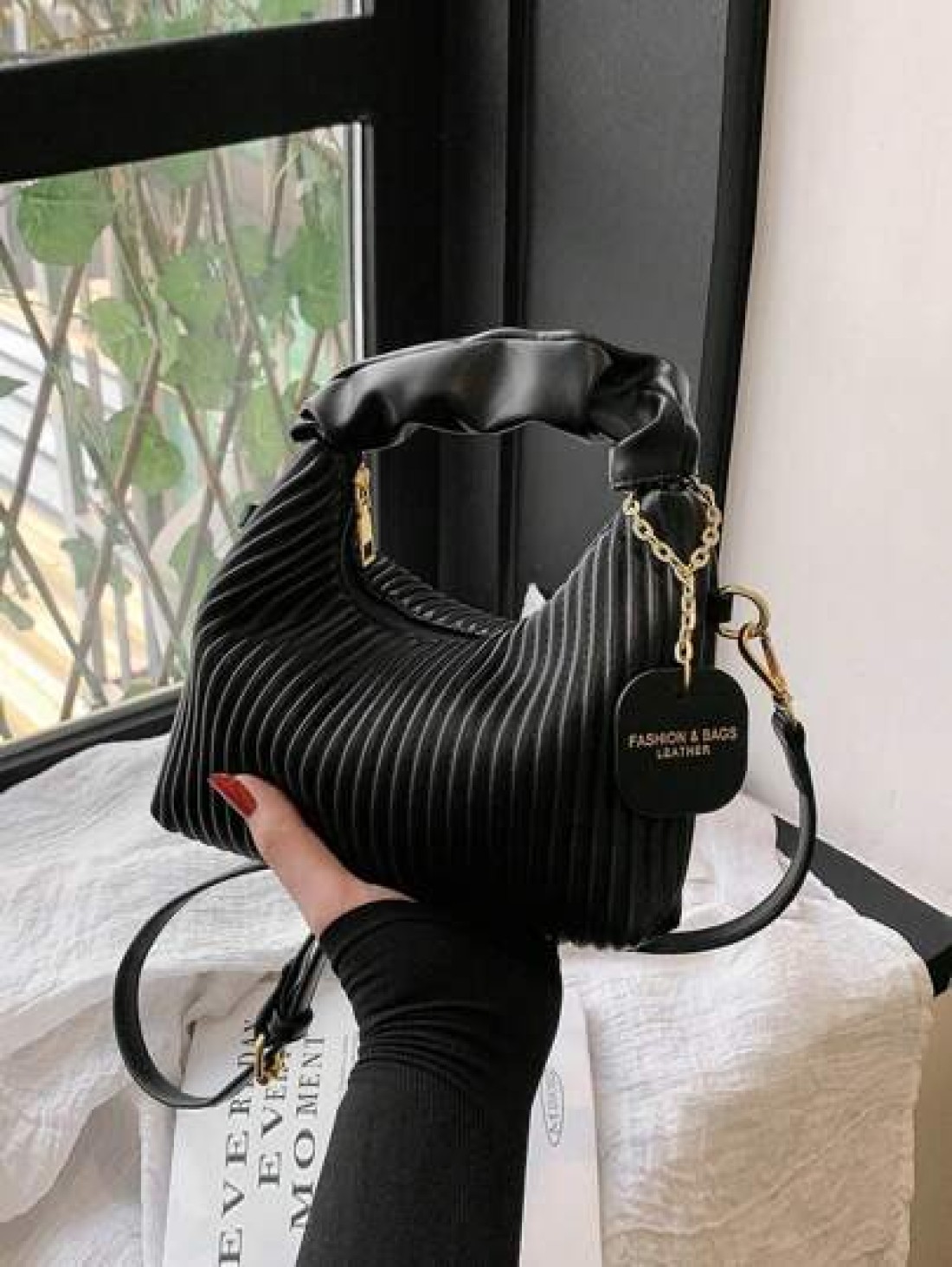 Stylish Minimalist All Match Pleated Woven PU Zipper Handbag Mini Portable Shoulder Bag Perfect For Women Shopping Dating Party Gift