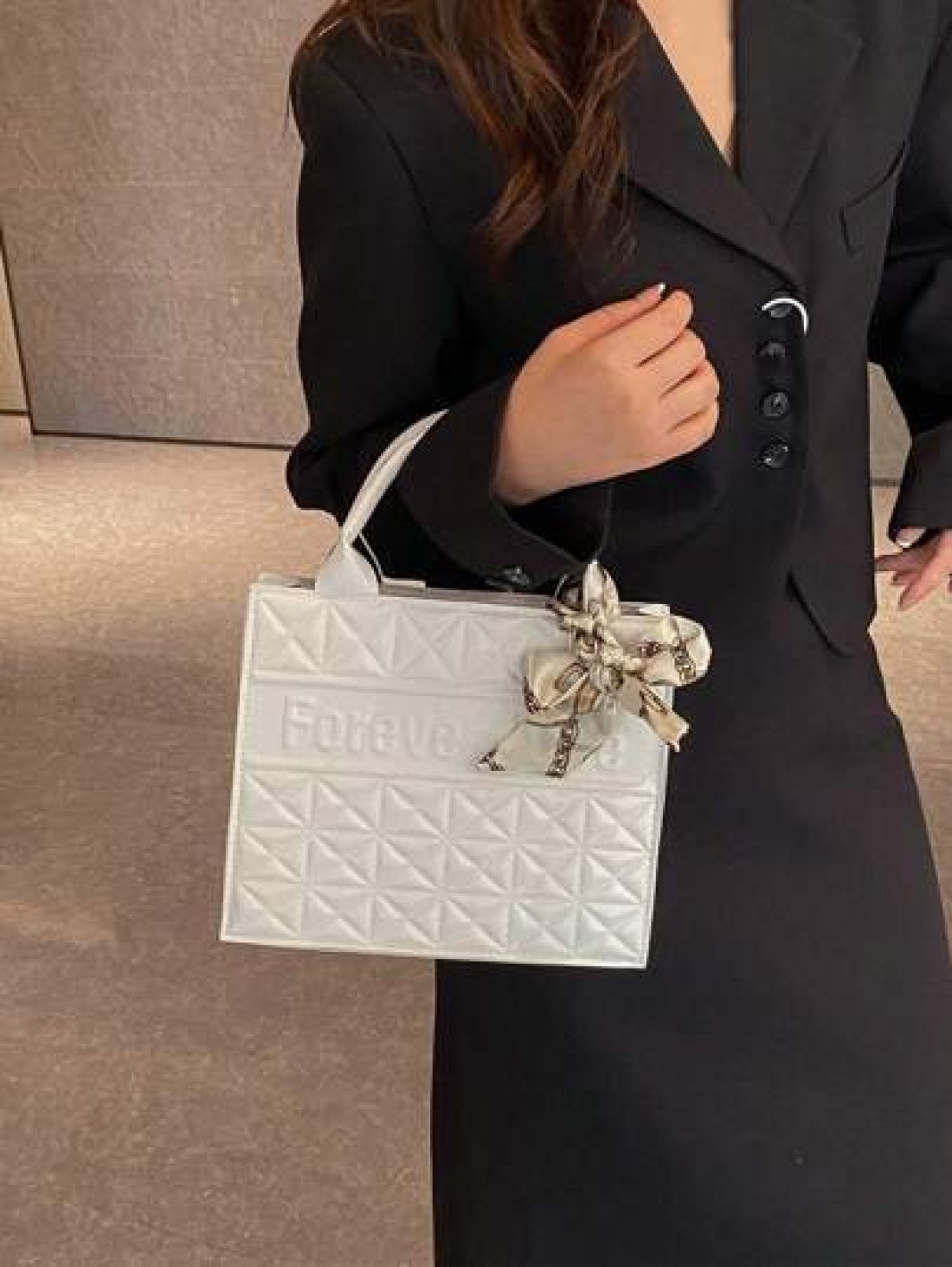 1pc 2pcs Set Fashionable Quilted Square Tote Bag With Letter Pattern And Skinny Scarf Decor Large Capacity PU Shoulder Bag Purse Set Professional Business Briefcase For Work Commute Casual Handbag Off