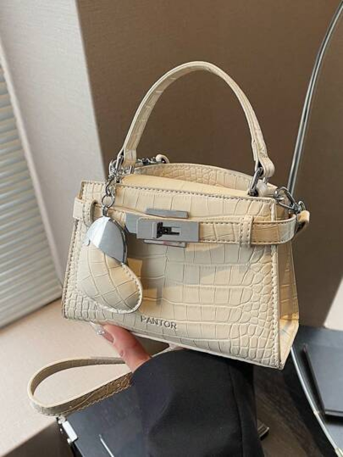 Mini Crocodile Embossed Women Handbag New Fashion Small Square Bag Versatile Shoulder Crossbody Bag