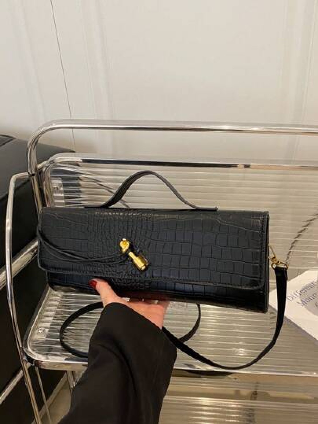 1 Pc Fashion Classic Versatile Daily Commuting Style Solid Color Crocodile Pattern PU Leather Long Strip Flip Style Women s Handbag Suitable For Daily Commuting Daily Clothing Matching And Giving Gift