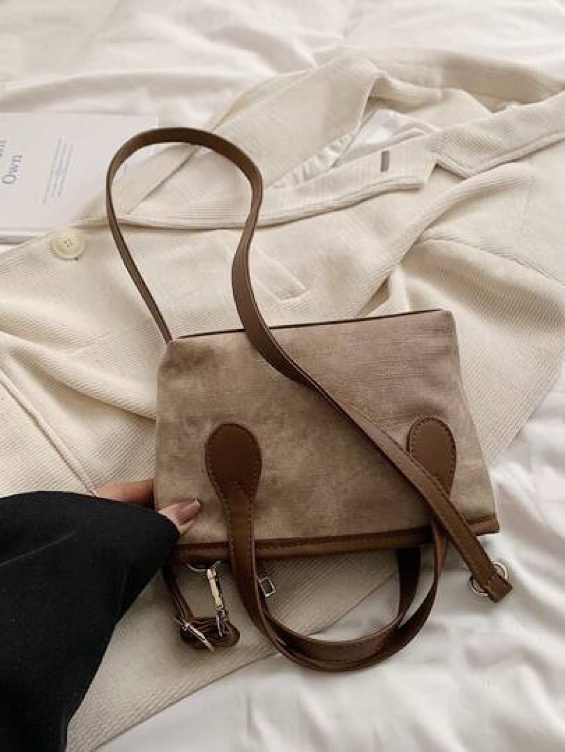 2024 New Fashionable And Women Bag With Texture Shoulder And Crossbody Design Unique Small Batch Handbag