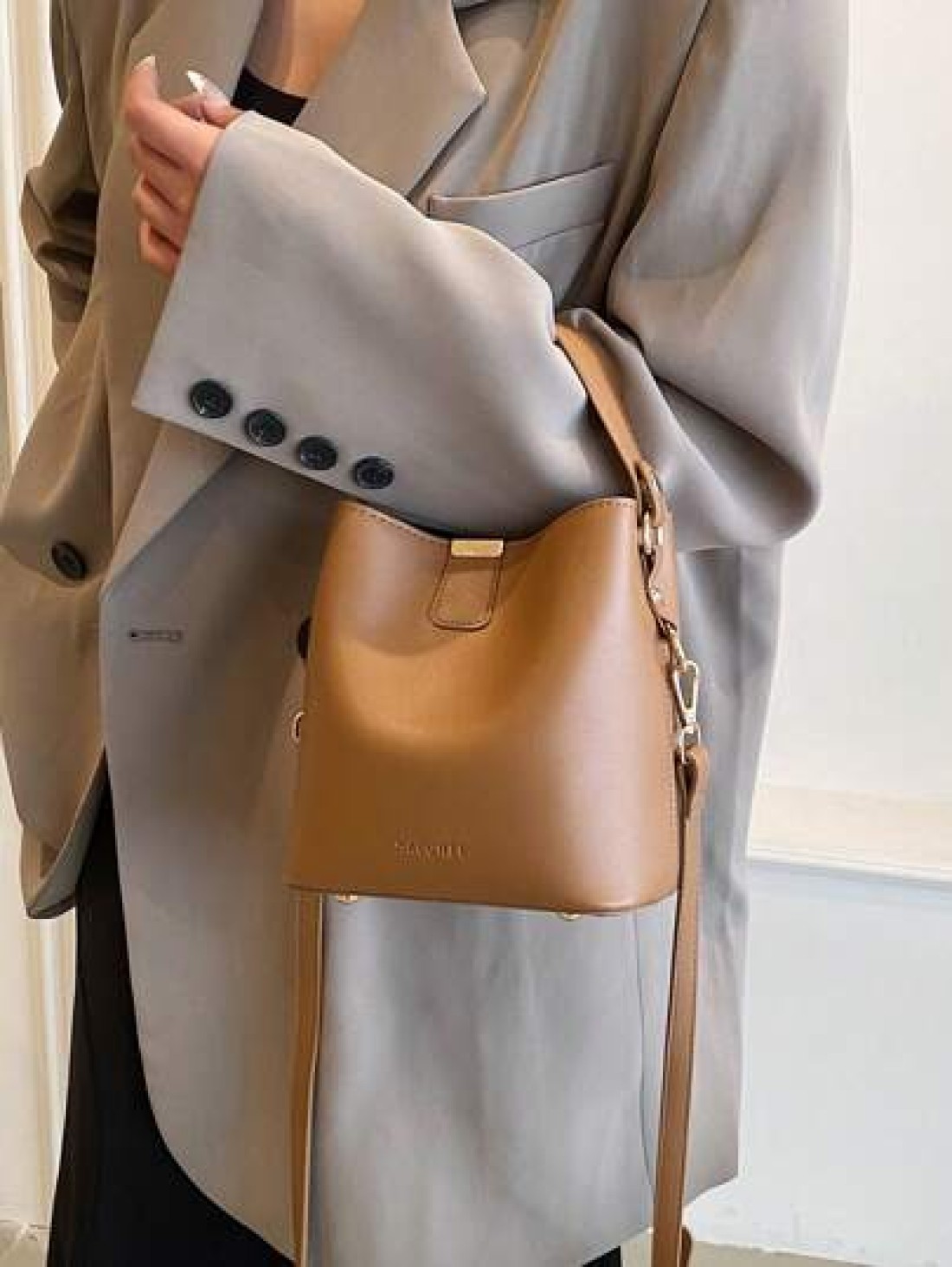 Fashionable Mini Litchi Grain Versatile Solid Color Elegant Casual Tote Shoulder Bucket Bag