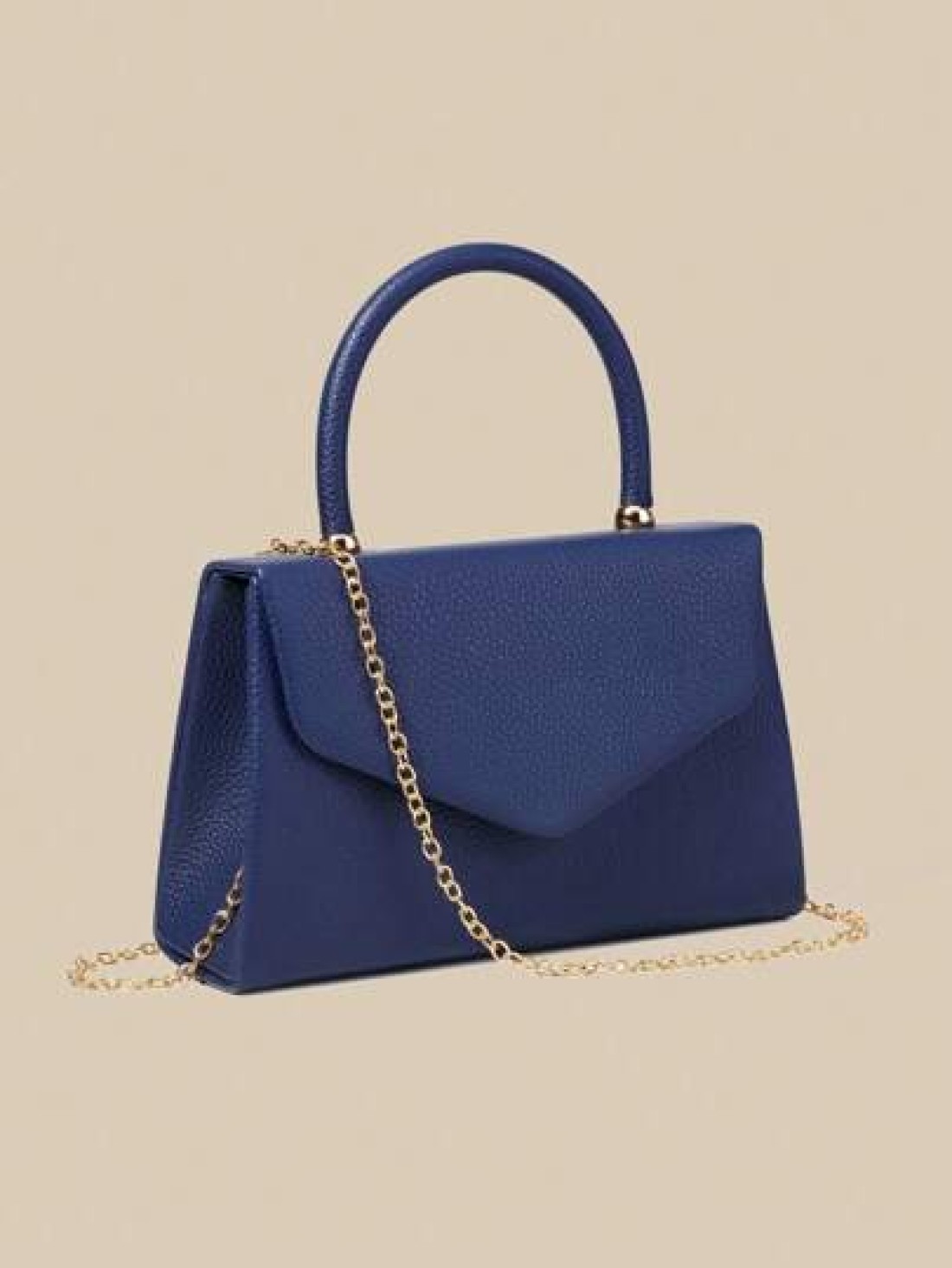 This Evening Bag Has A Certain Capacity To Hold Items Like Phone Wallet And Cosmetics The Handheld Design Is Convenient To Grip The Leather Material With A Litchi Texture And The Exquisite Metal Conne