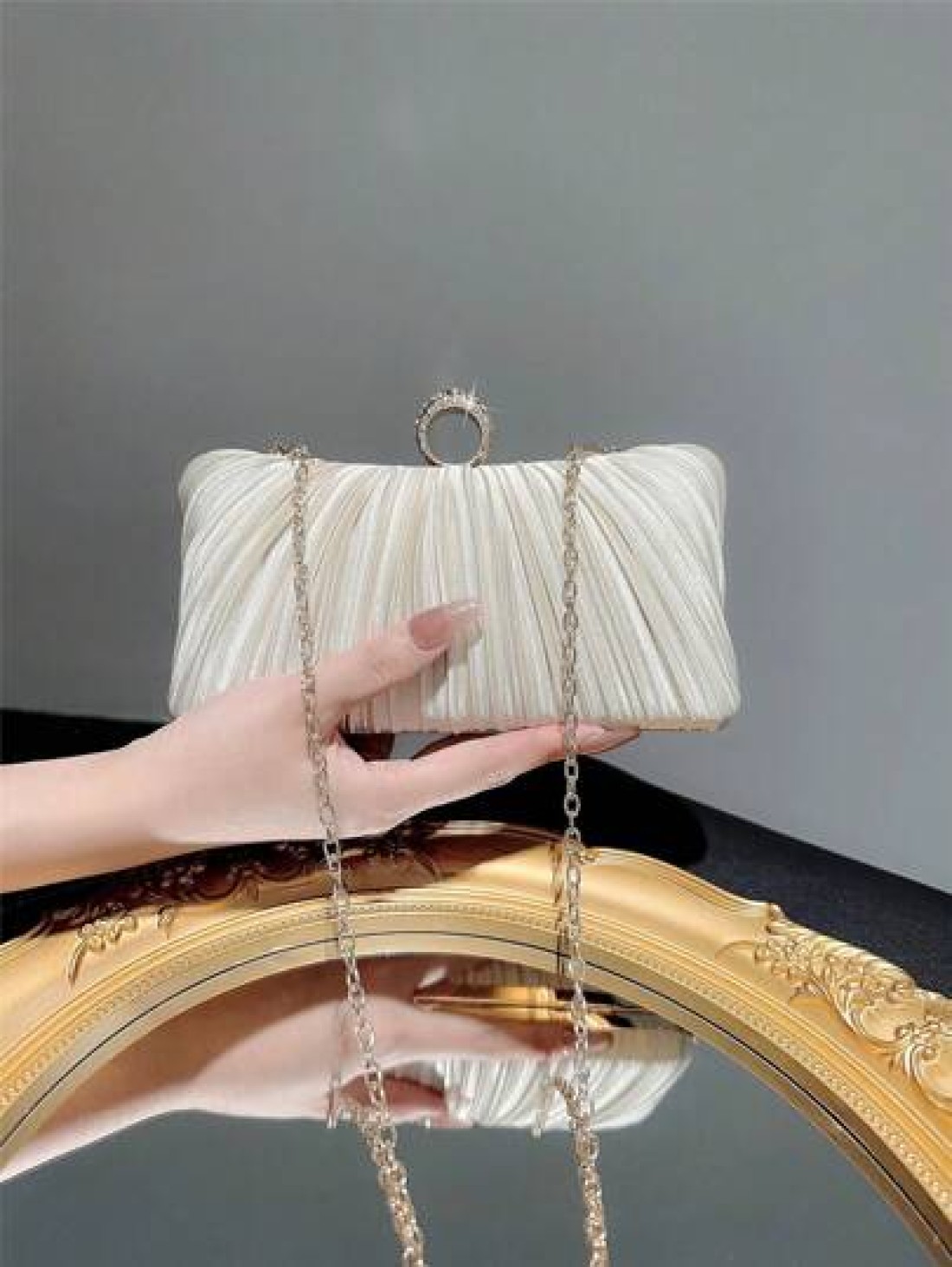 Women Fashionable Shiny Ring Buckle Pleated Satin Box Clutch Bag For Evening Dress Formal Party Prom Wedding Chain Handbag