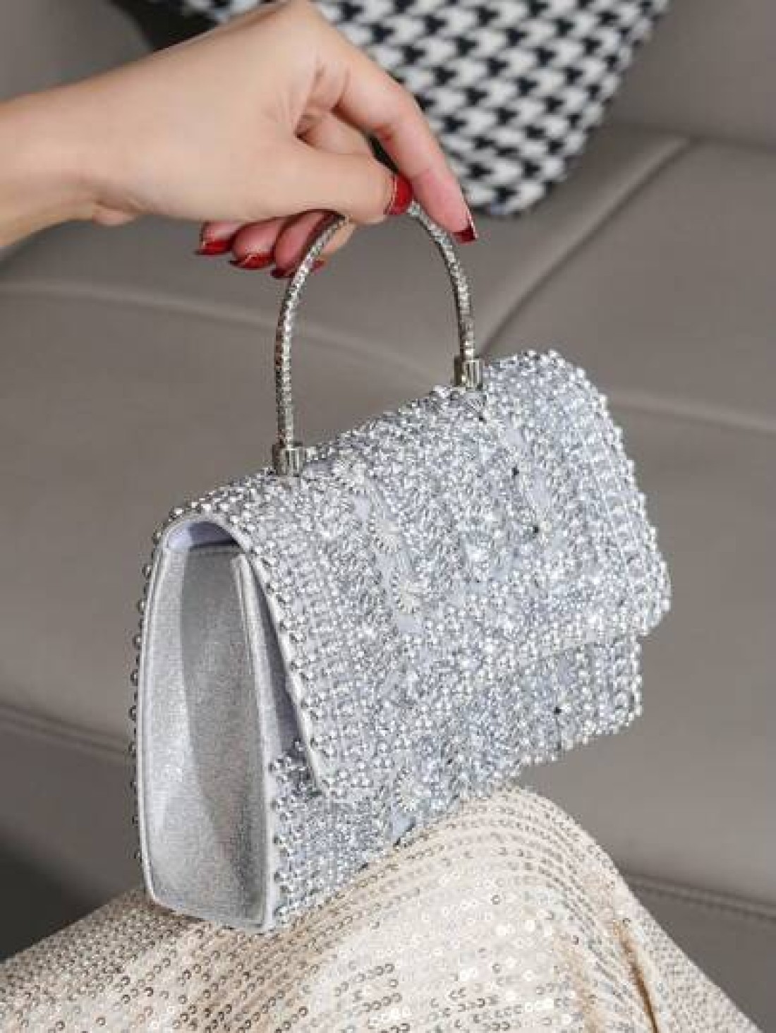 Elegant Silver Sparkling Rhinestone Decor Party Clutch Handbag Crystal Beaded Evening Bag For Women Formal Occasions Perfect For Party Wedding Prom Dinner Banquet Matching With Holiday Party Dress Eve