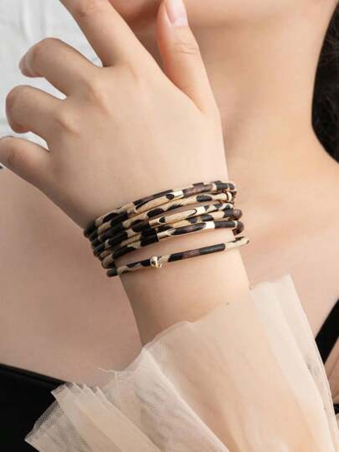 4pcs Leopard Print Jewelry Set For Women Alloy Earrings Bracelet Necklace With Tassel Pendant And Clutch Purse Sexy Street Style Accessories For Daily Wear Vacation And All Seasons