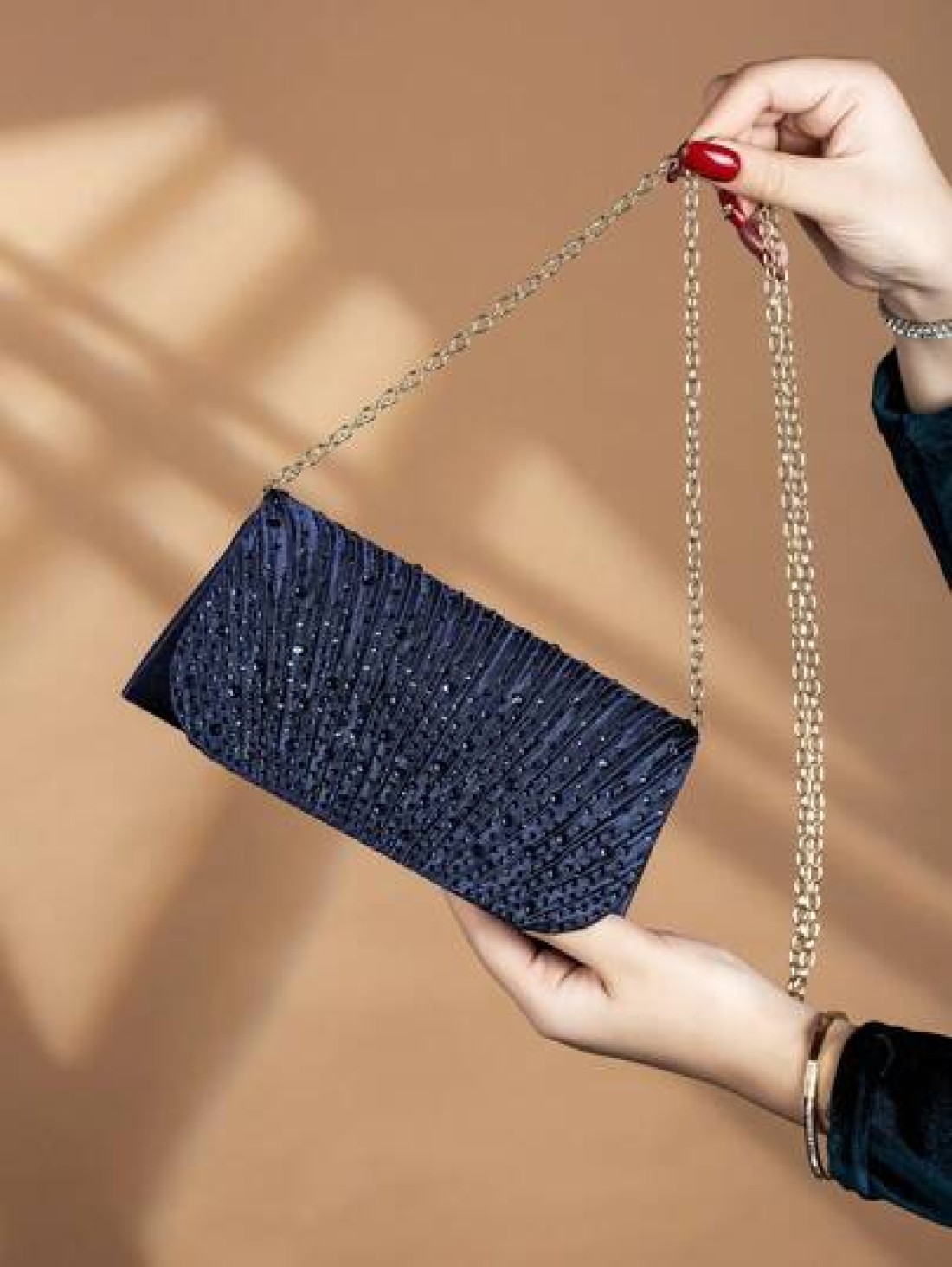 Glamorous Rhinestone Decorated Chain Strap Handbag Magnetic Closure Elegant Fashion Party Bag Suitable For Women Birthday Party Charming Evening Shoulder Bag