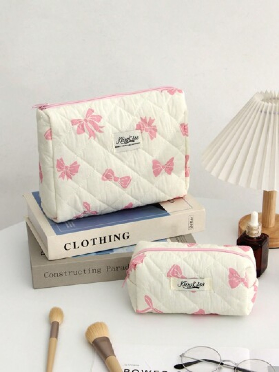 1Piece Bow Travel Toiletry Bag With Handle Quilted Fabric Large Capacity Women Handle Cosmetic Bag Cosmetic Brushes Storage Make Up Organizer Travel Skincare Makeup Pouch For For Bathroom For College