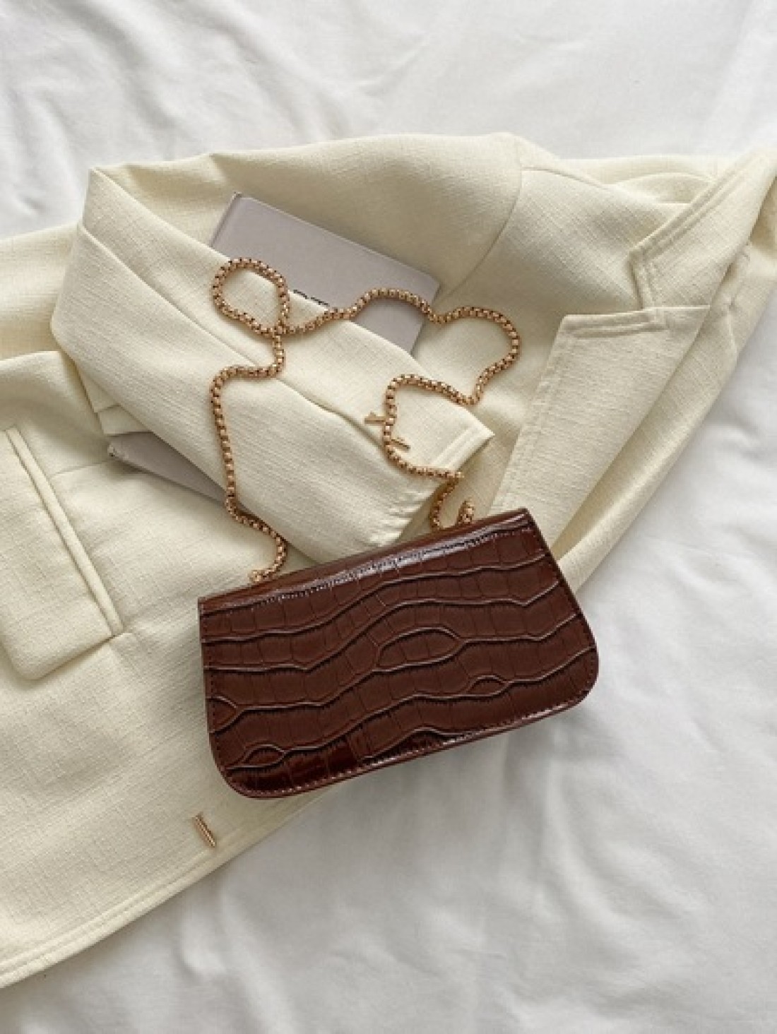 Waterproof Lightweight Business Casual Crocodile Embossed Chain Bag For Teen Girls Women College Students Rookies White Collar Workers Perfect For Office College Work Business Commute Outdoors Travel