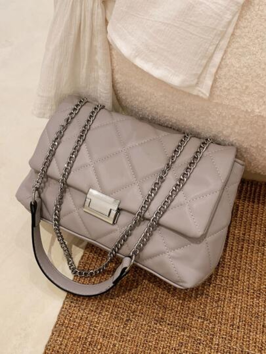 CONTAINEVERY Lightweight Business Casual Fashionable Minimalist Quilted Flap Chain Square Bag Soft Leather Chain Crossbody bag For Teen Girls Women College Students Rookies White collar Workers Perfec