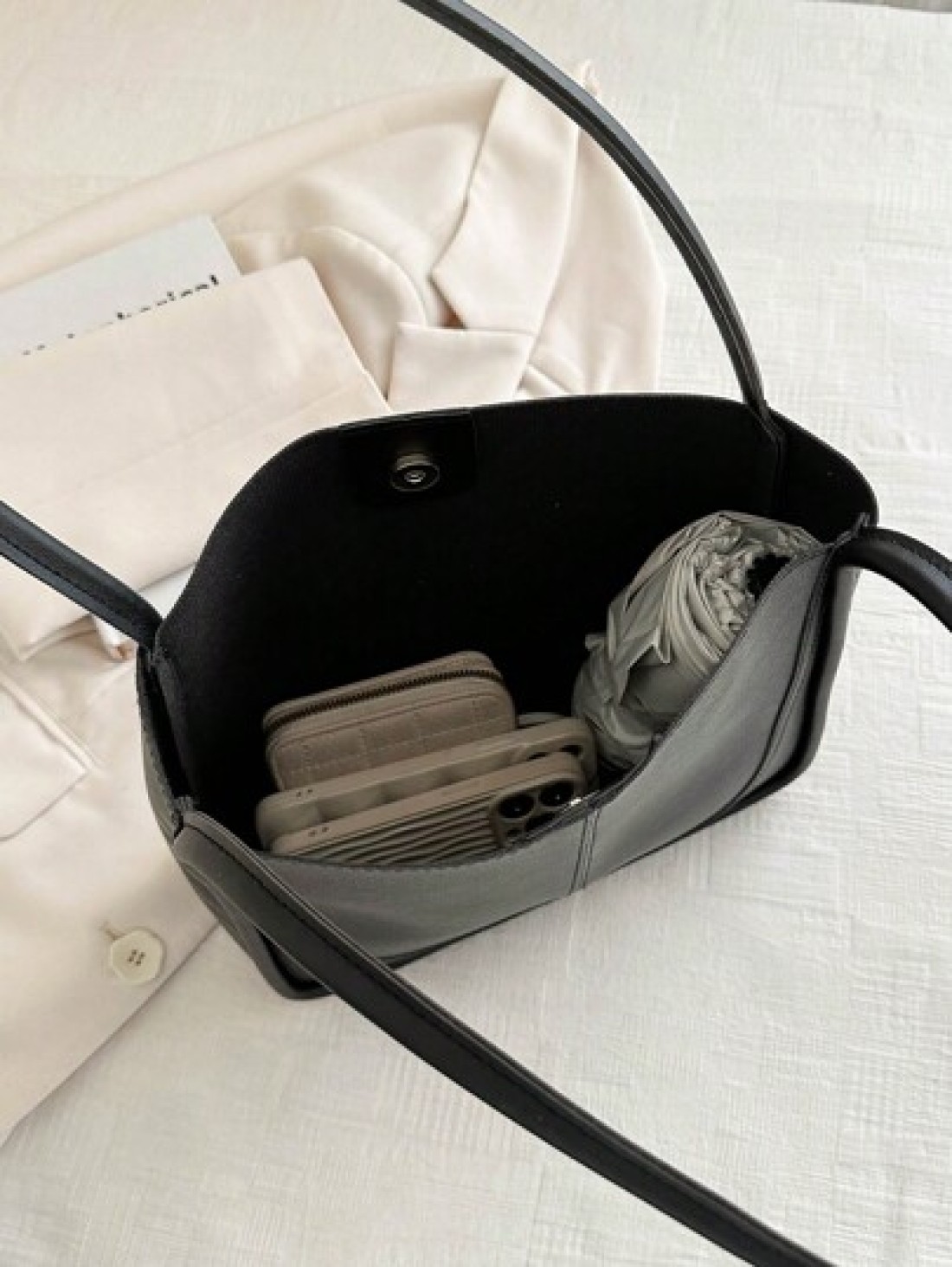 1 Pc Retro Plain Soft Surface Large Capacity Shoulder Bucket Bag Suitable For Women s Daily Casual Commuting Use Minimalist Style Women Bag