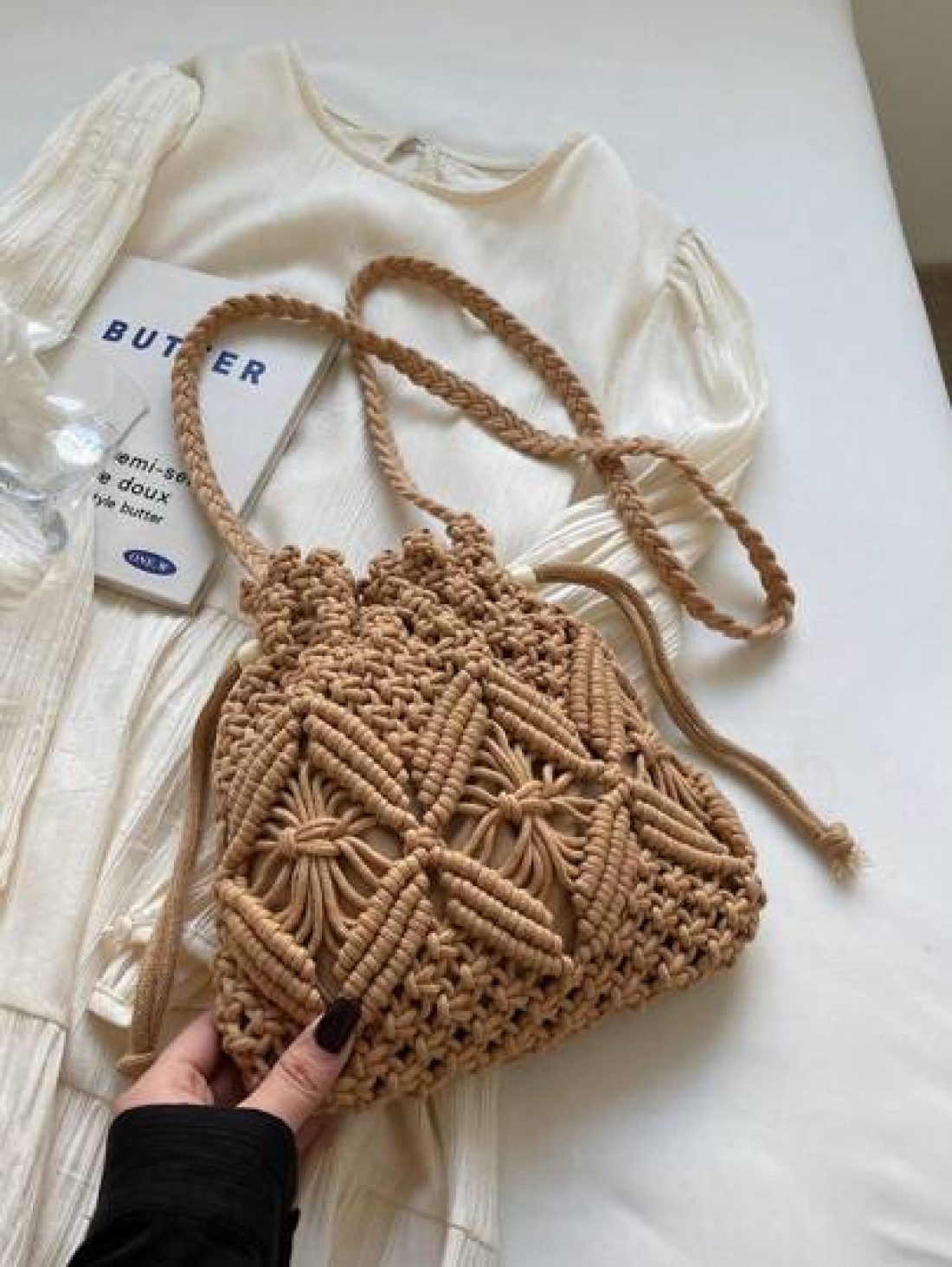 Handwoven Small Shoulder Bag New Fashion Straw Crossbody Bag Niche Beach Side Versatile Design Envelope Shape Small Square Bag Chic Retro Style Crossbody Bag For Vacation Beach
