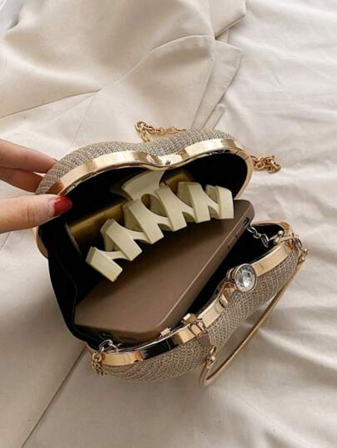 Glamorous Glitter Bling Sequin Luxury Shiny Women s Heart Shaped Rhinestone Evening Clutch Bag Luxury Designer Girls Glitter Crystal Handbag With Chain Strap Y2k Style Novelty Bag Purse For Wedding Pa