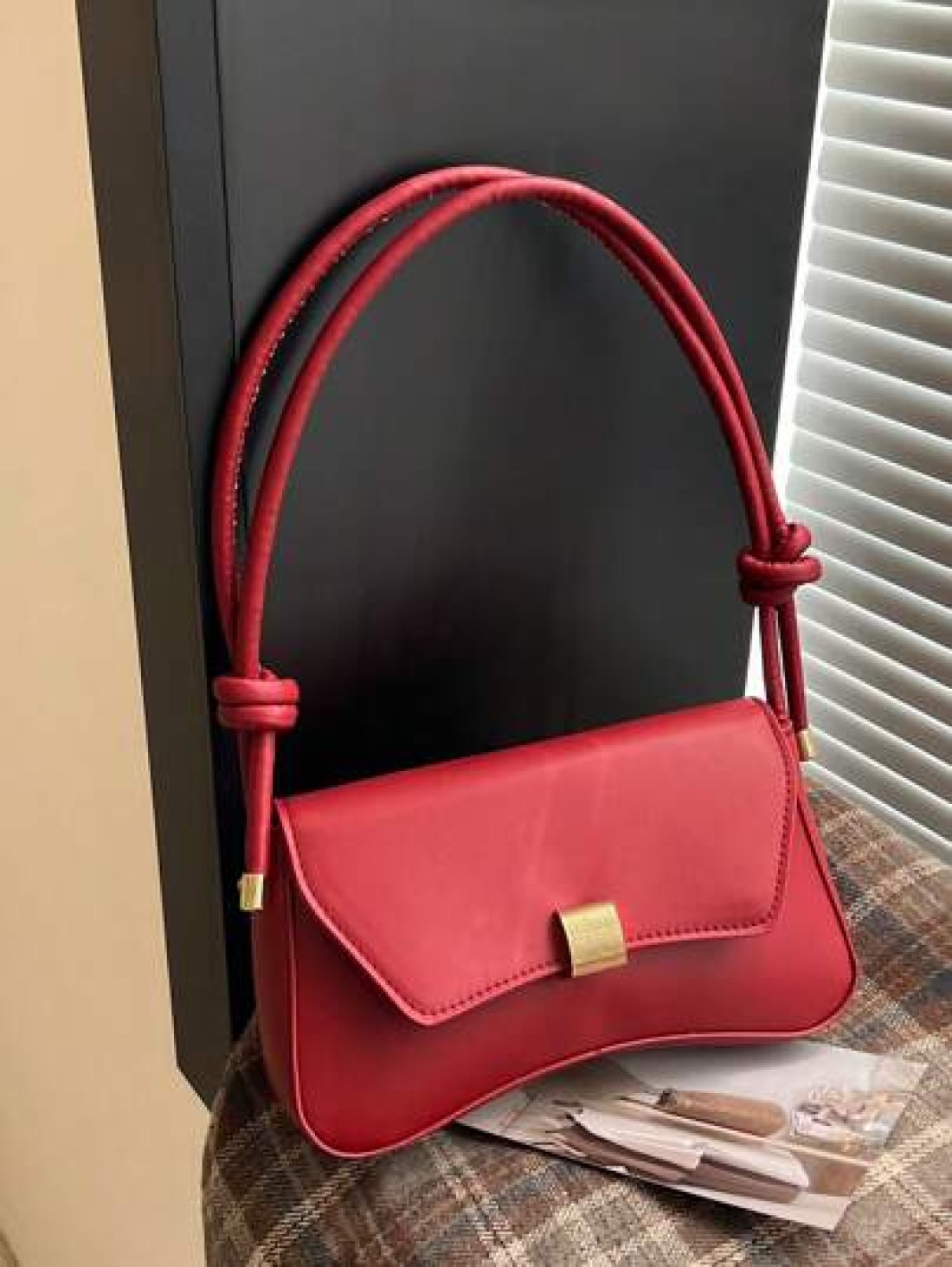 New Fashion Casual Metal Hardware Hot Selling Coin Small Purse Women Handbag Solid Color PU Leather