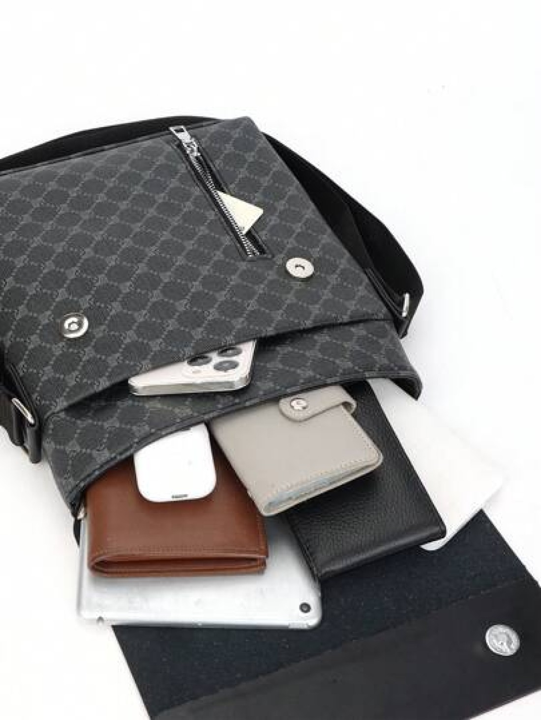 Men s Pu Leather Messenger Shoulder Bags Single Strap Flap Crossbody Bag College Valentine s Day Gift Vintage Old Money Bag For Valentines Day Gift Bag Classic Retro Printed Vintage Print Black Bag Hi