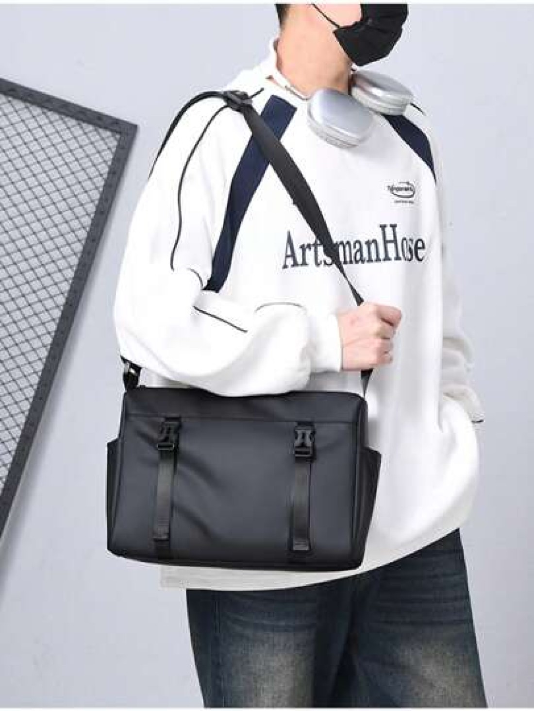 Statement Men s Tote Bag Blend Of Style And Function For Travel Enthusiasts