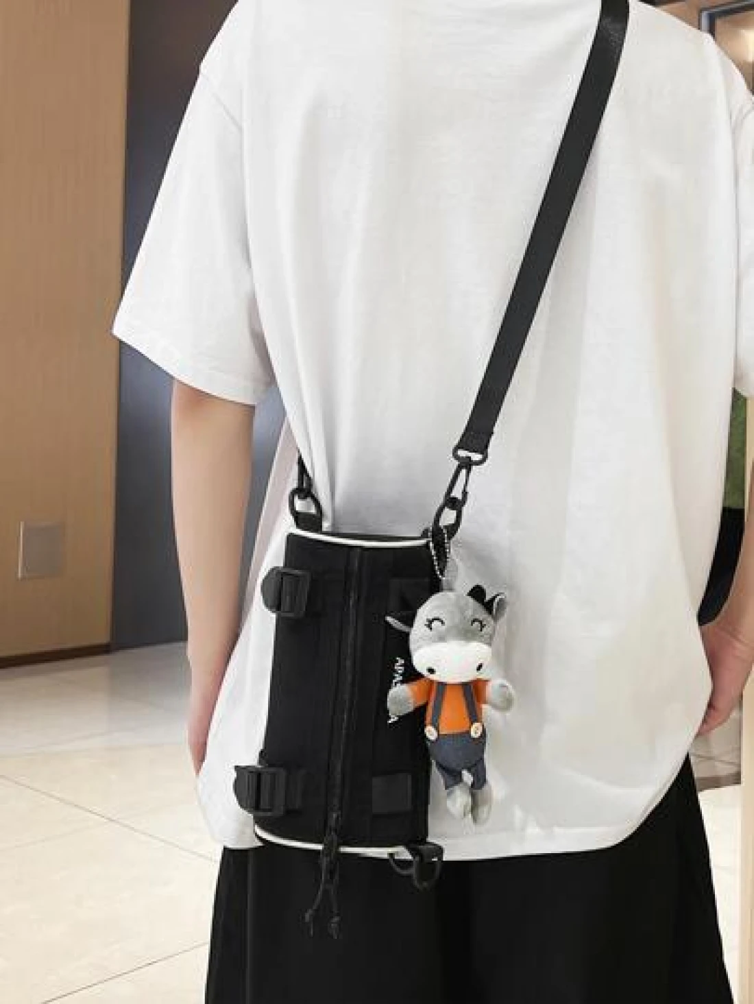 Letter Graphic Bucket Bag With Bag Charm Casual Crossbody Bag Sling Bag Shoulder Bag Side Bag Square Bag For Holiday Travel Essentials School Bag For College Students Summer Gifts For Boyfriend Colleg