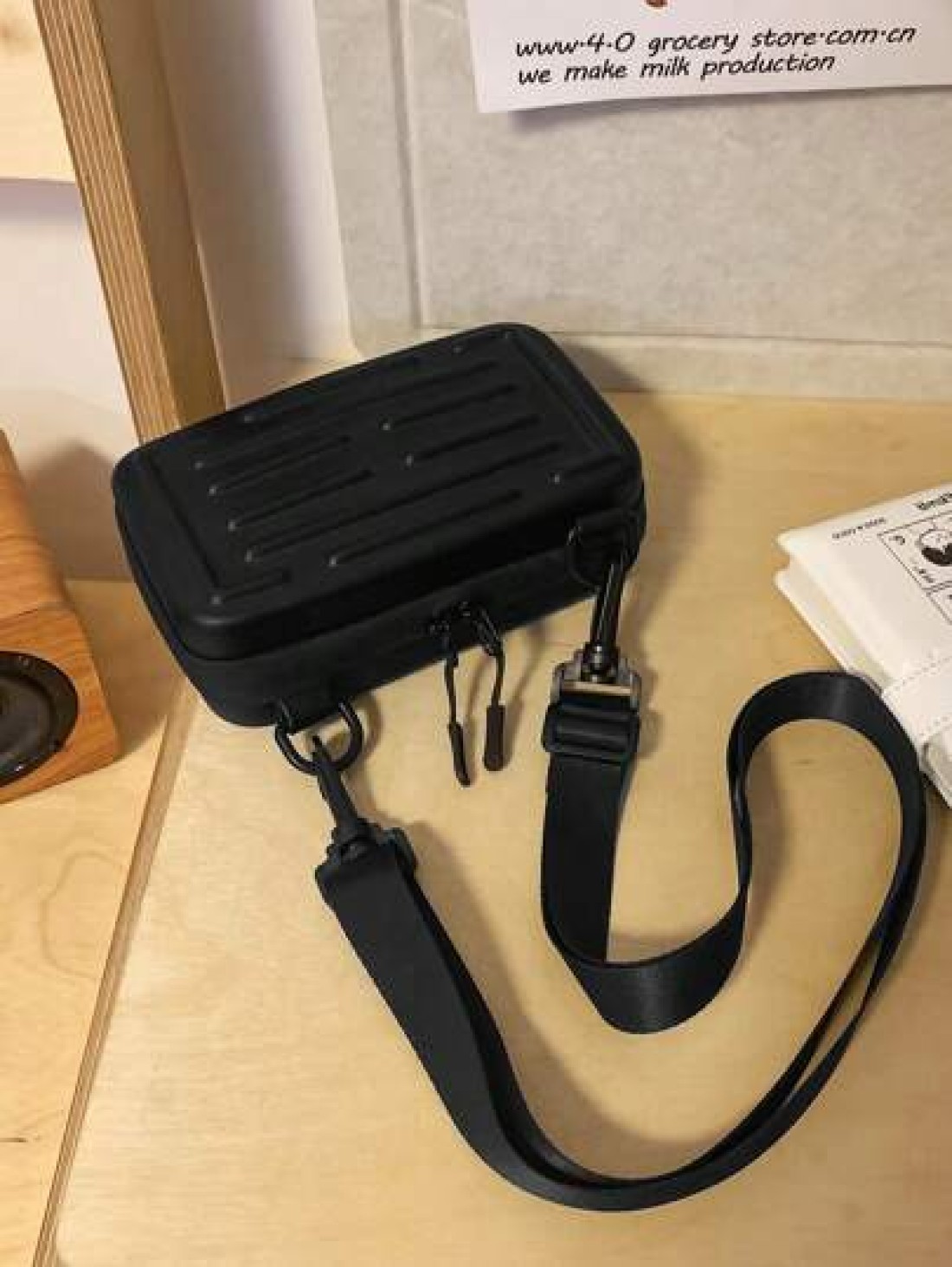 Crossbody Bag Shoulder Bag Square Bag Hard Shell Box Bag Black Bag White Bag Water Proof Summer Valentines Crossbody Sling Vacation School Carry On PU Leather Black Dad Bag Students Bag Cool Minimalis