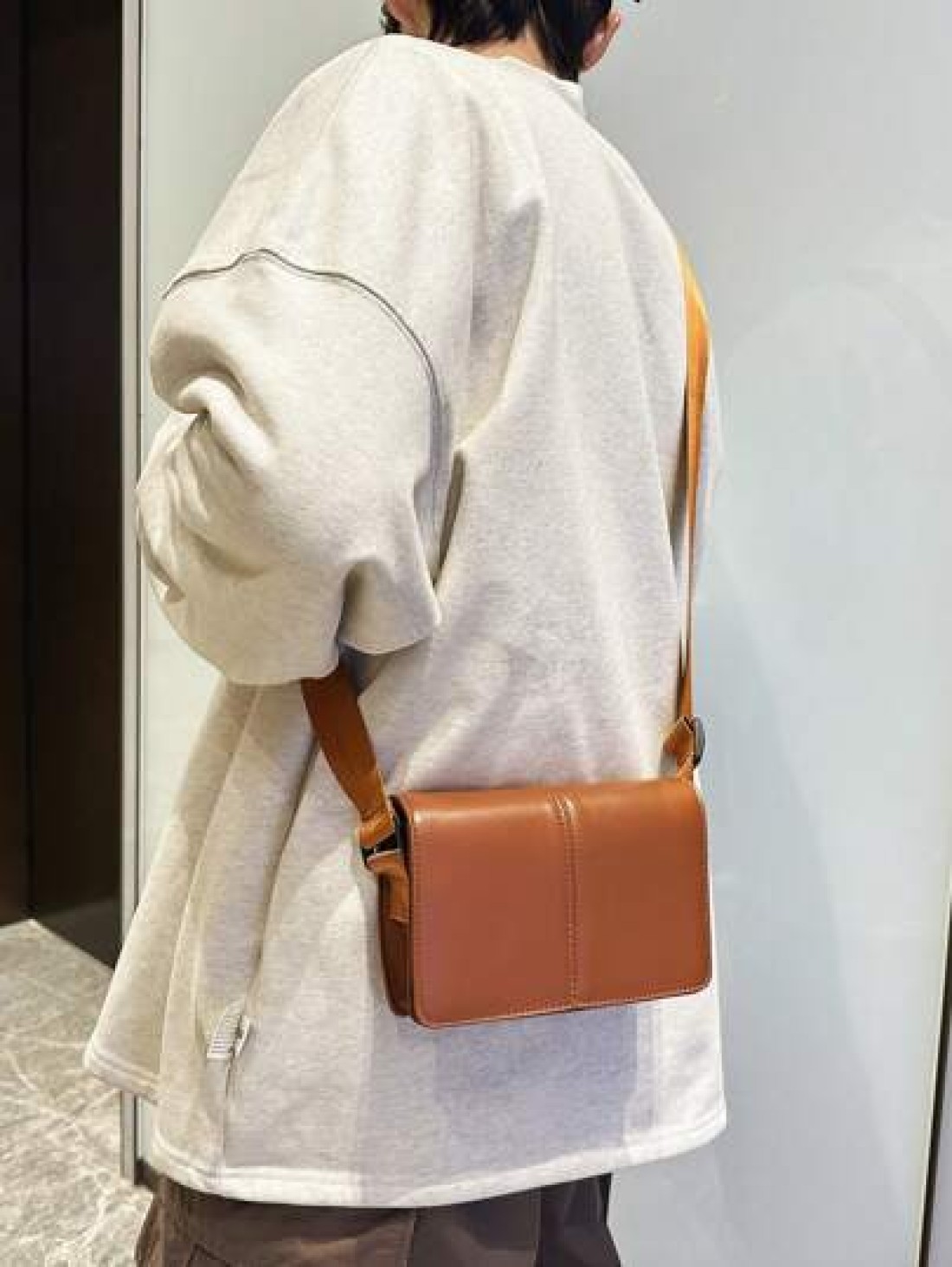 peach tree Men s Box Bag Shoulder Bag Crossbody Bag Square Bag Business PU Waterproof Flap Bag Wallet Neutral Business Storage Bag Suitable For Business Travel Toiletries Tools Storage Large Capacity